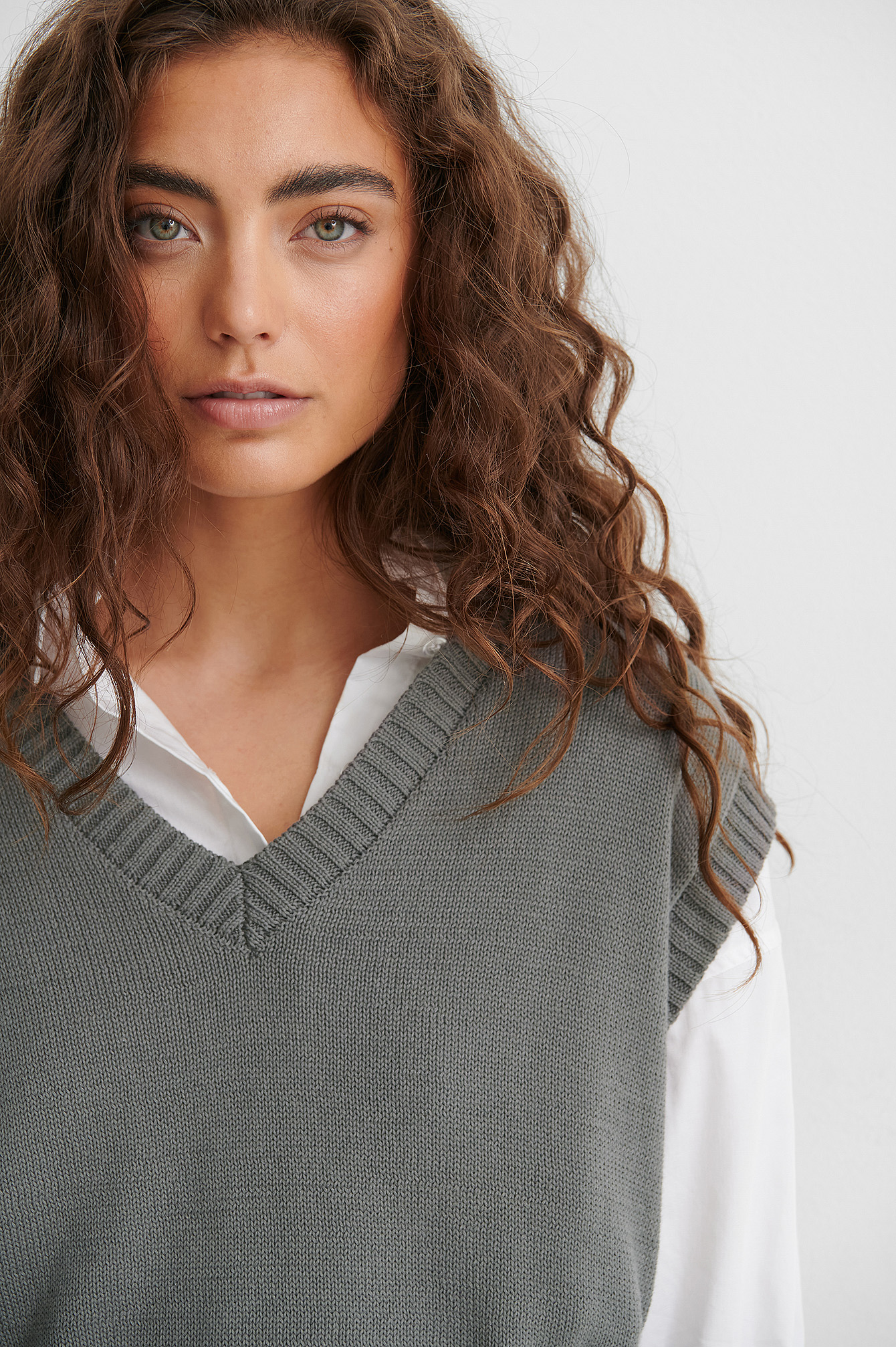 Oversized Knitted Vest Grey NAKD