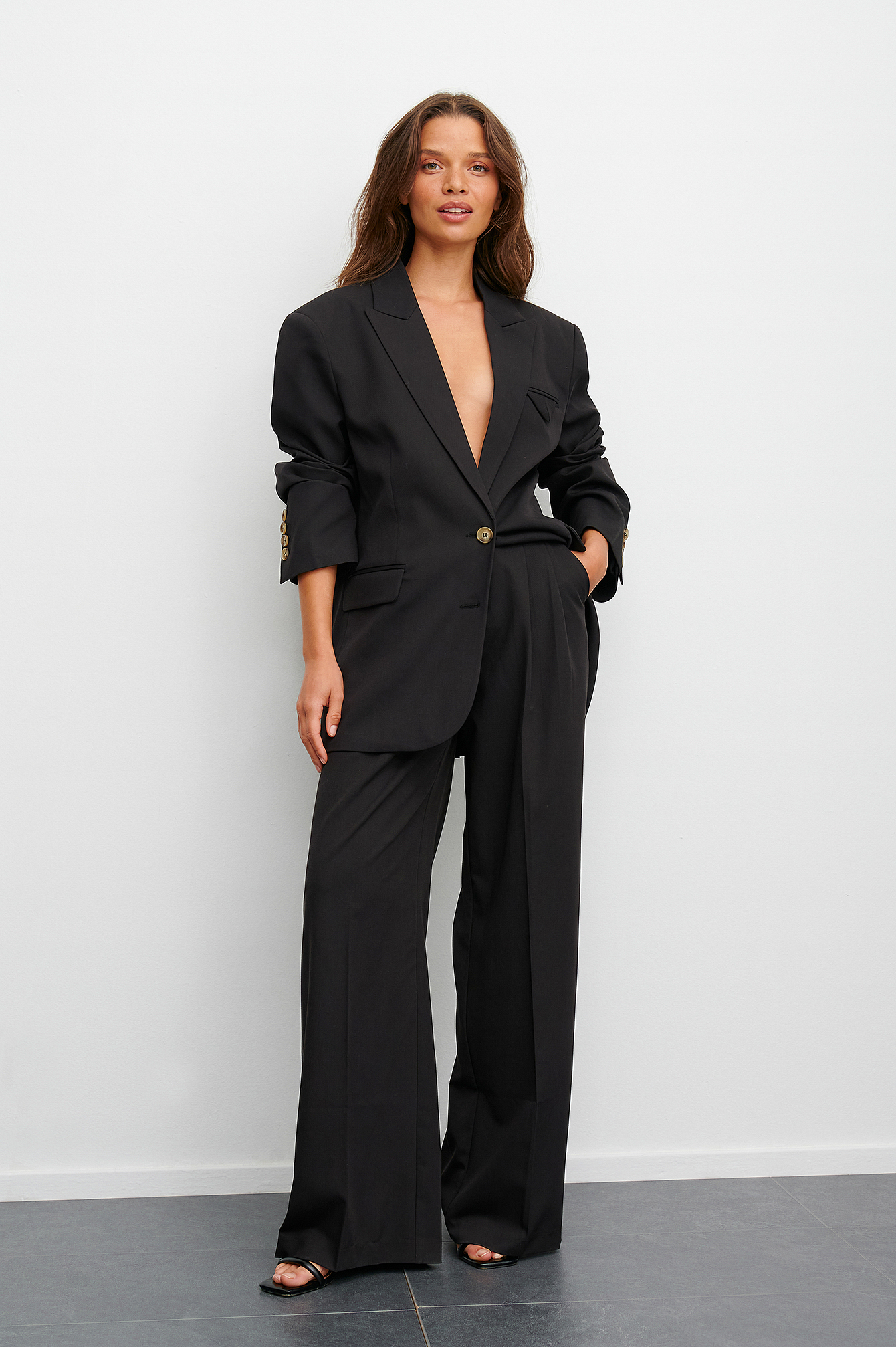 Essential Black Wool-Blend Suit Pant | RW&CO.