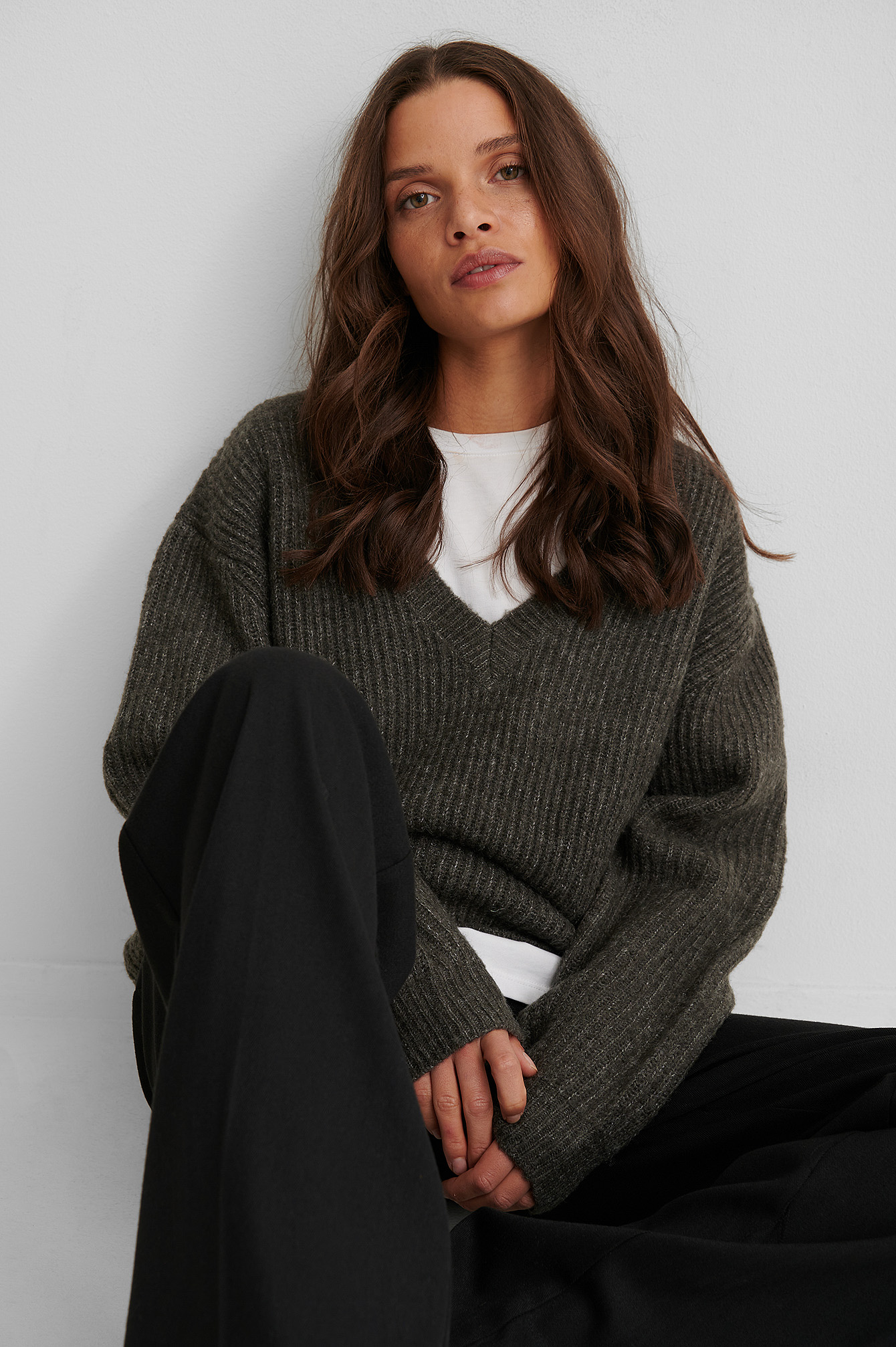 Oversized Vneckline Sweater Grey NAKD