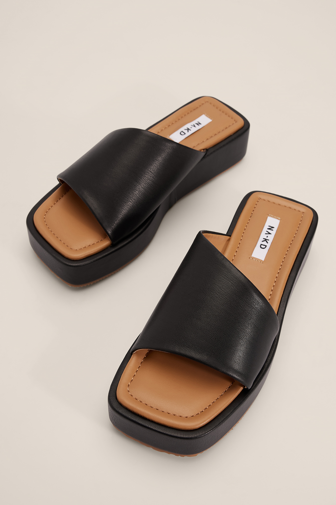 flatform slippers