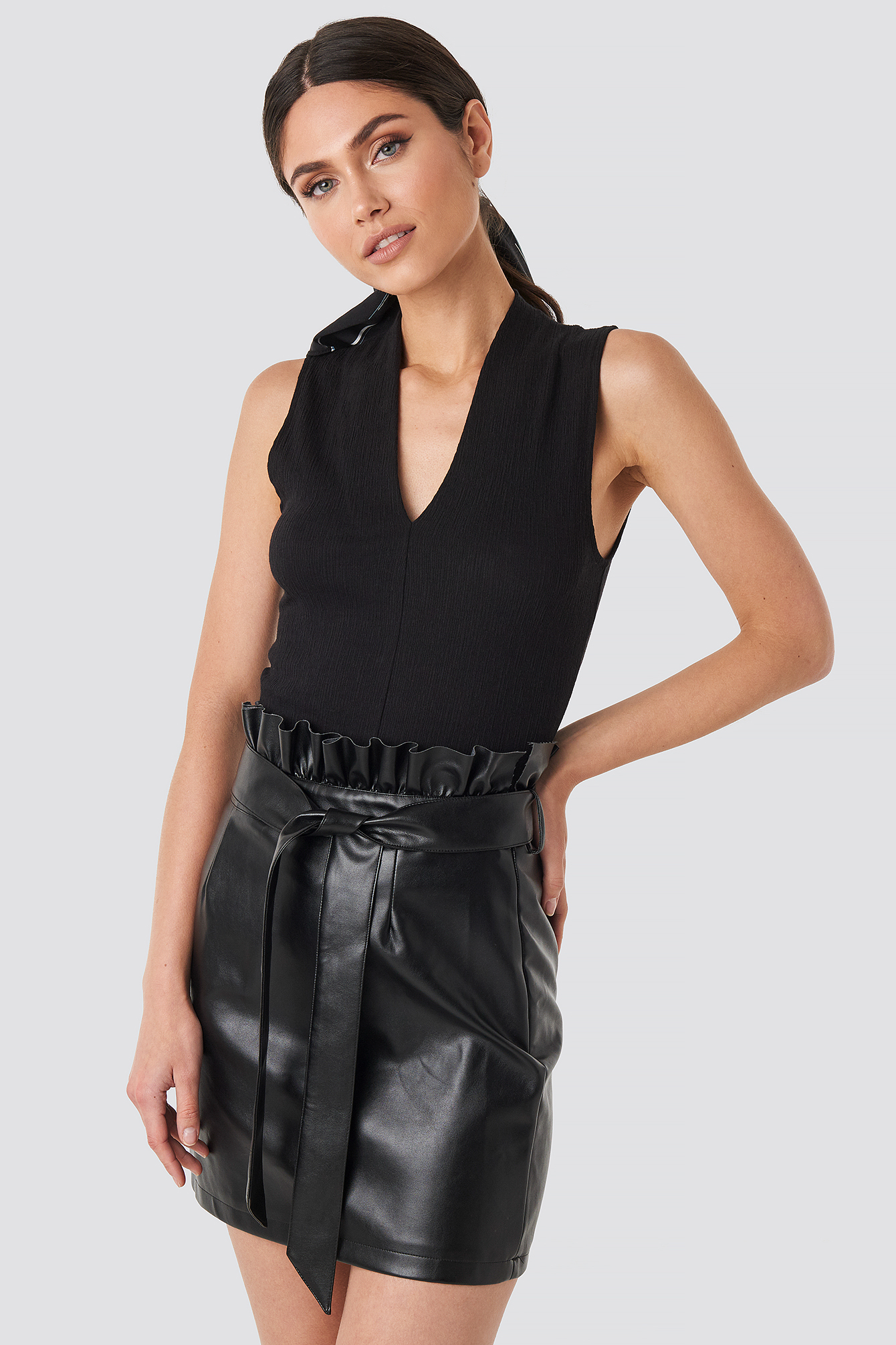 Paper Tied Waist PU Skirt Black