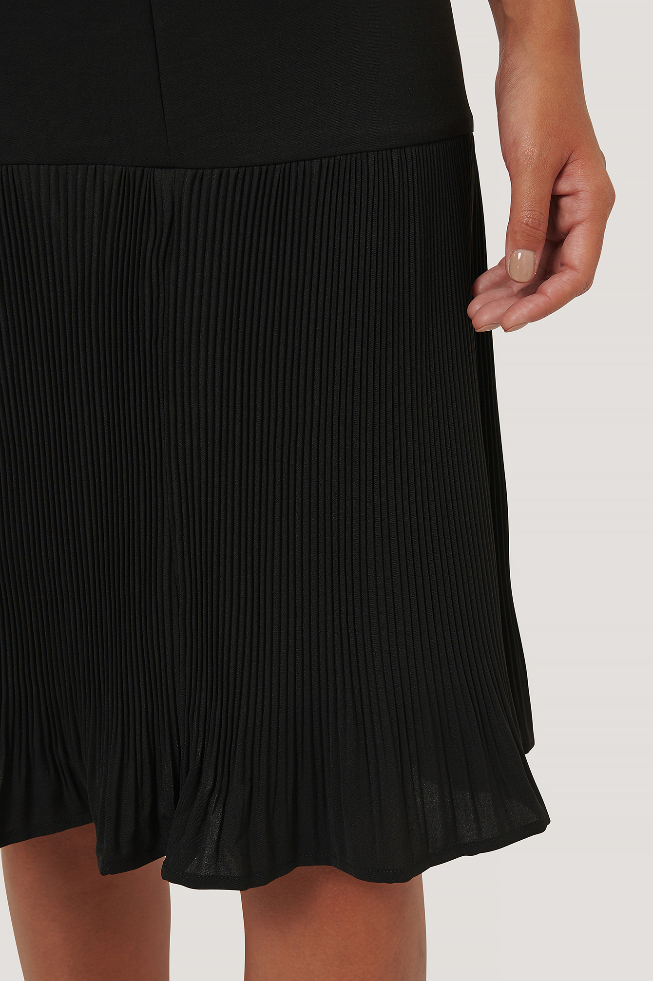 Black Pleated Detail Skirt