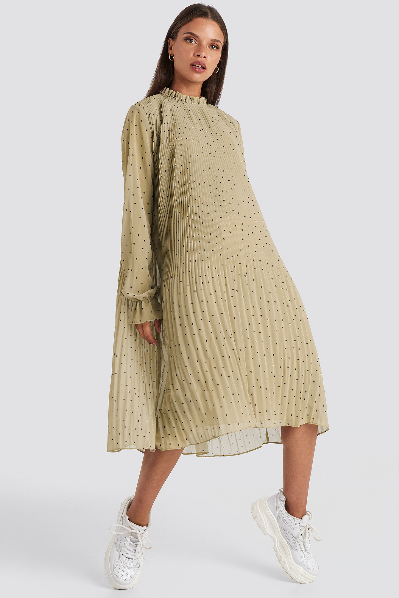 Pleated Dotted Dress Cream
