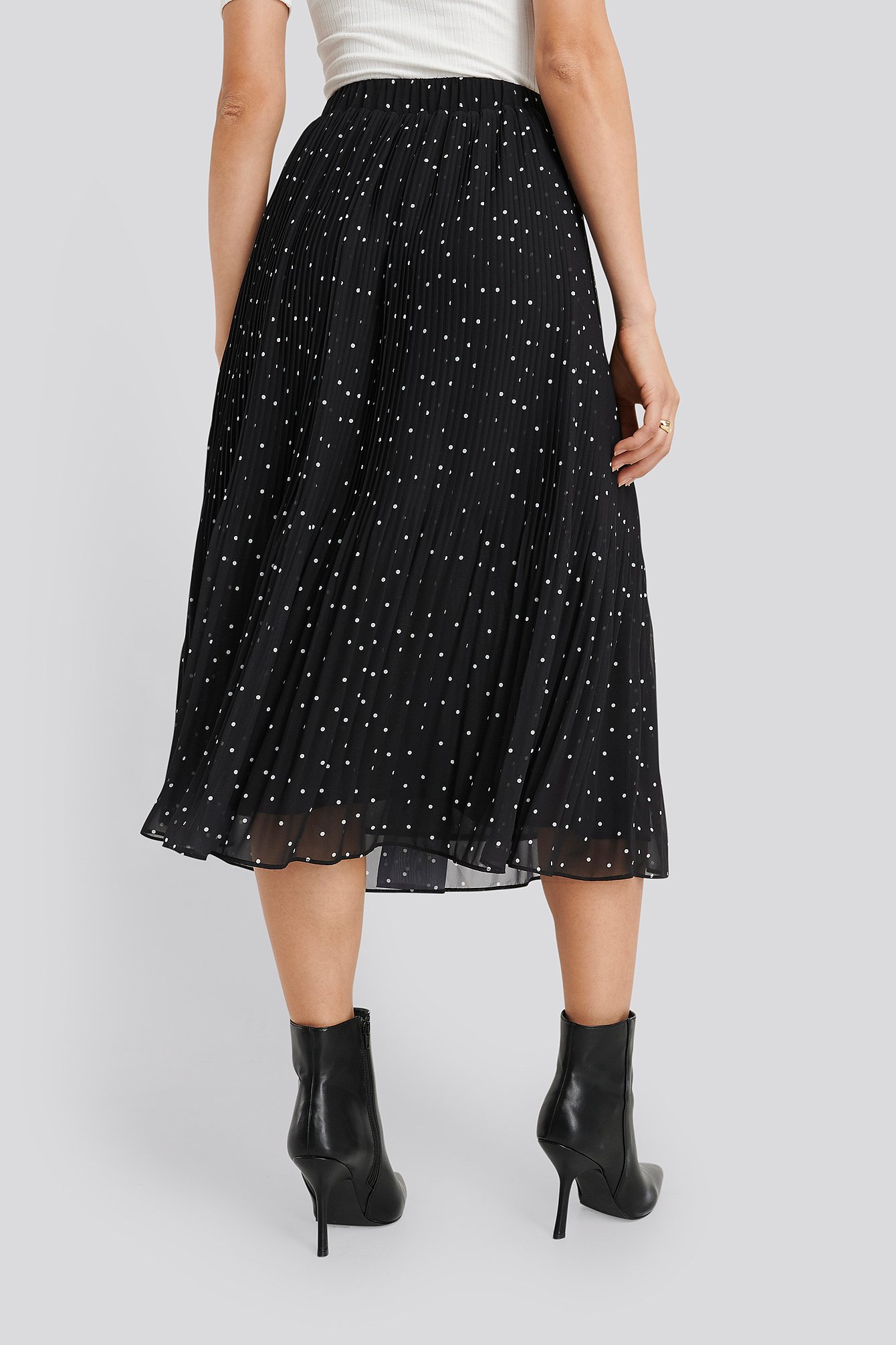 Black Pleated Dotted Skirt