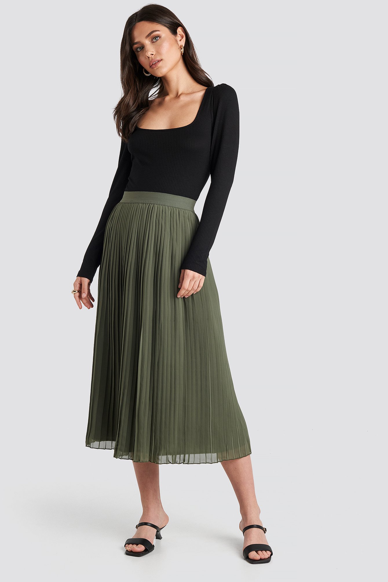 Na-Kd Pleated Long Skirt - Green In Khaki | ModeSens