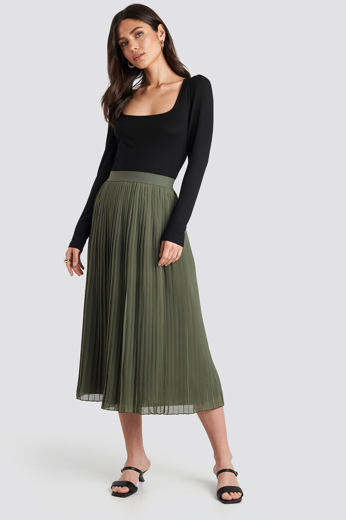 Pleated Long Skirt Khaki