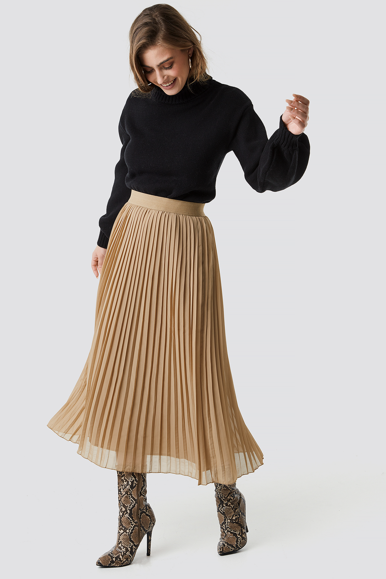 Pleated Long Skirt Dark Sand