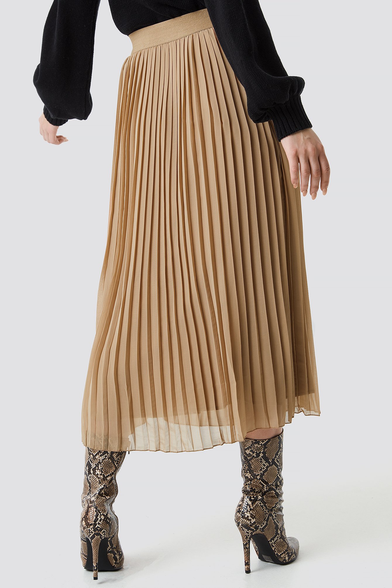 Beige skirt pleated Clearance