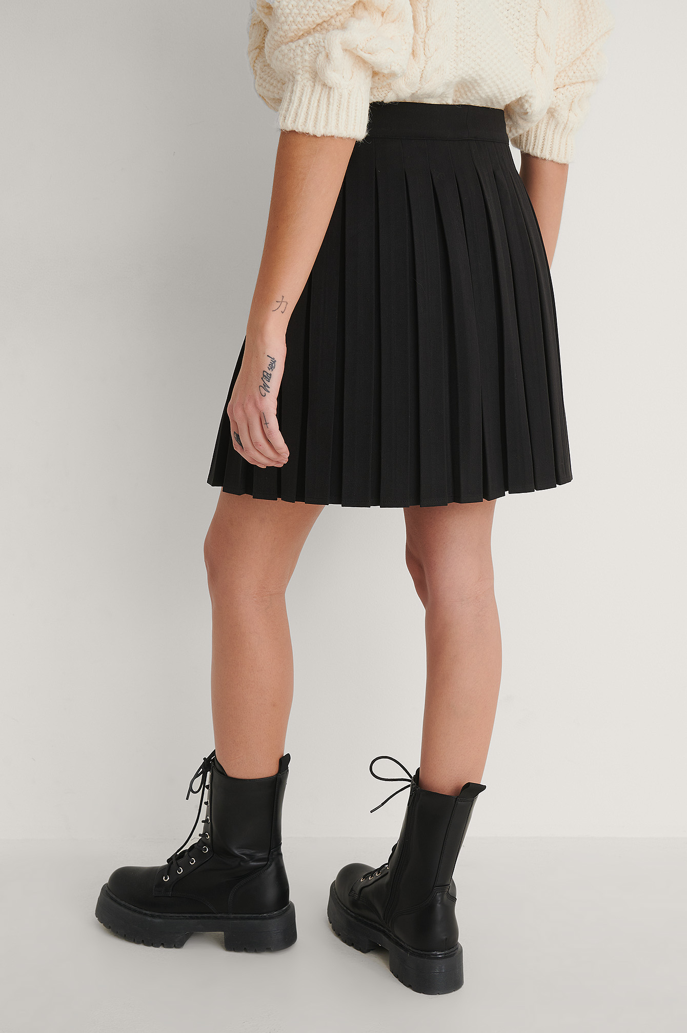 Where can i buy black pleated mini skirt Clearance