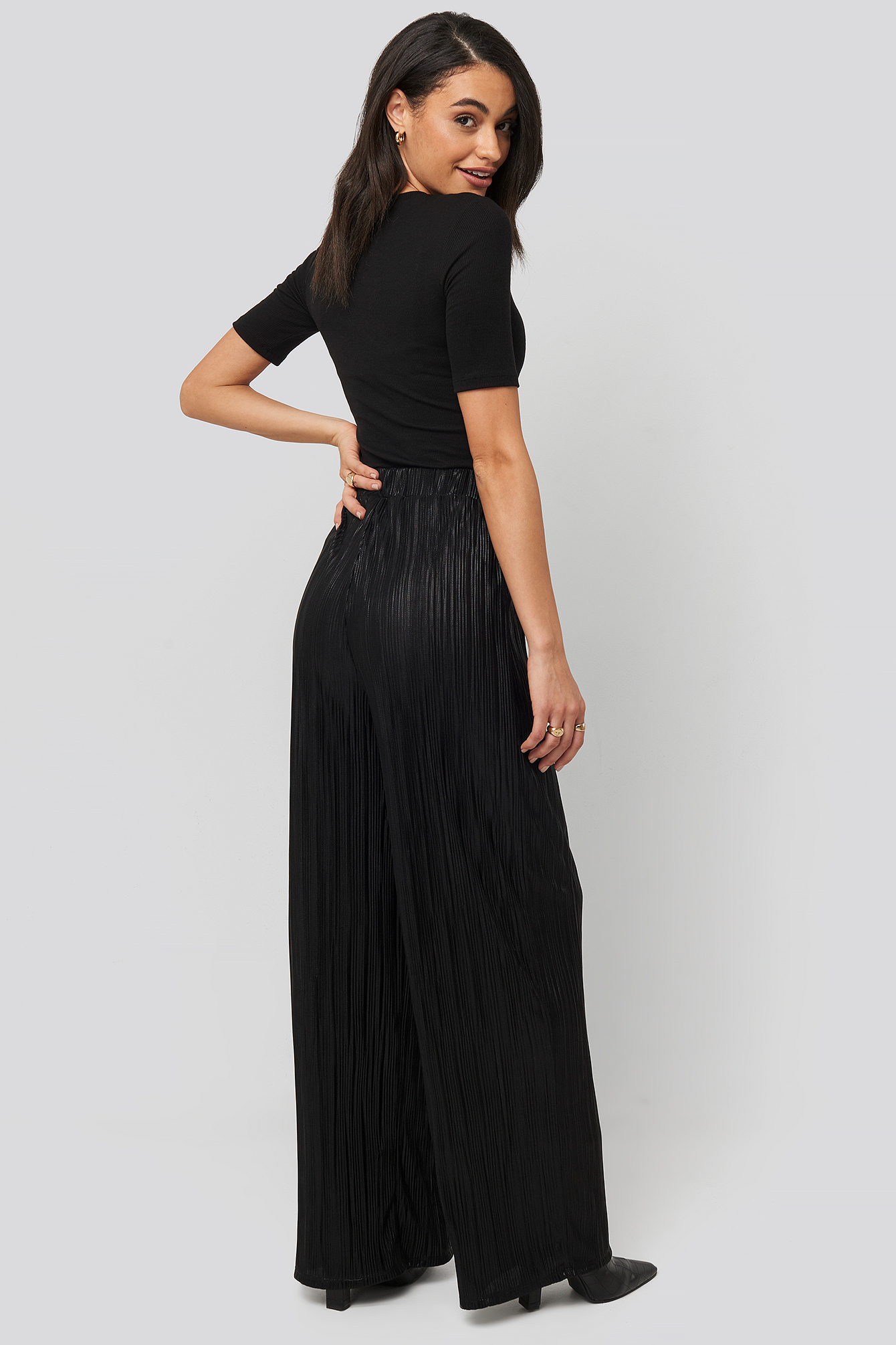 plisse black trousers