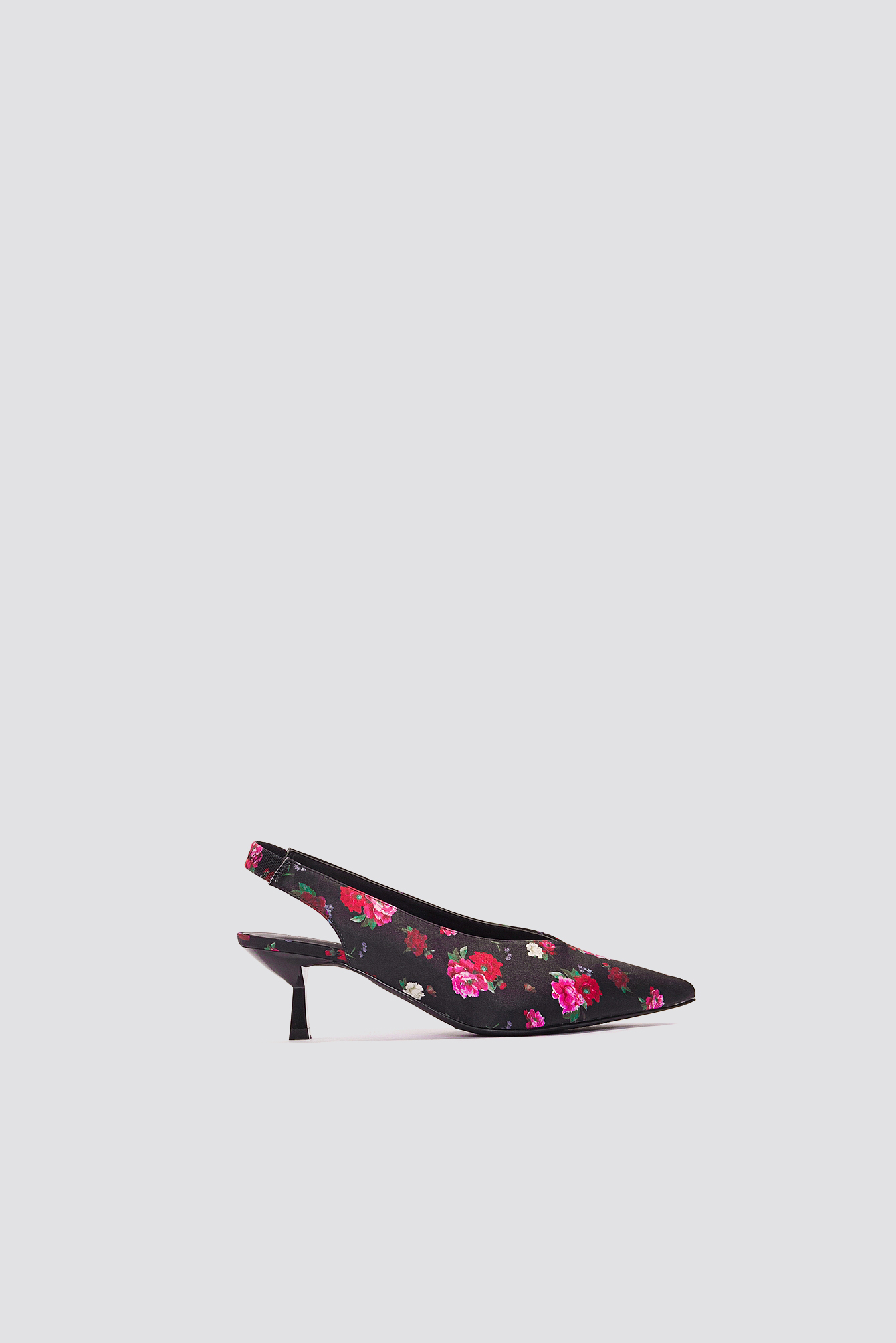 Plunge Kitten Heel Pump Black/Flower Print