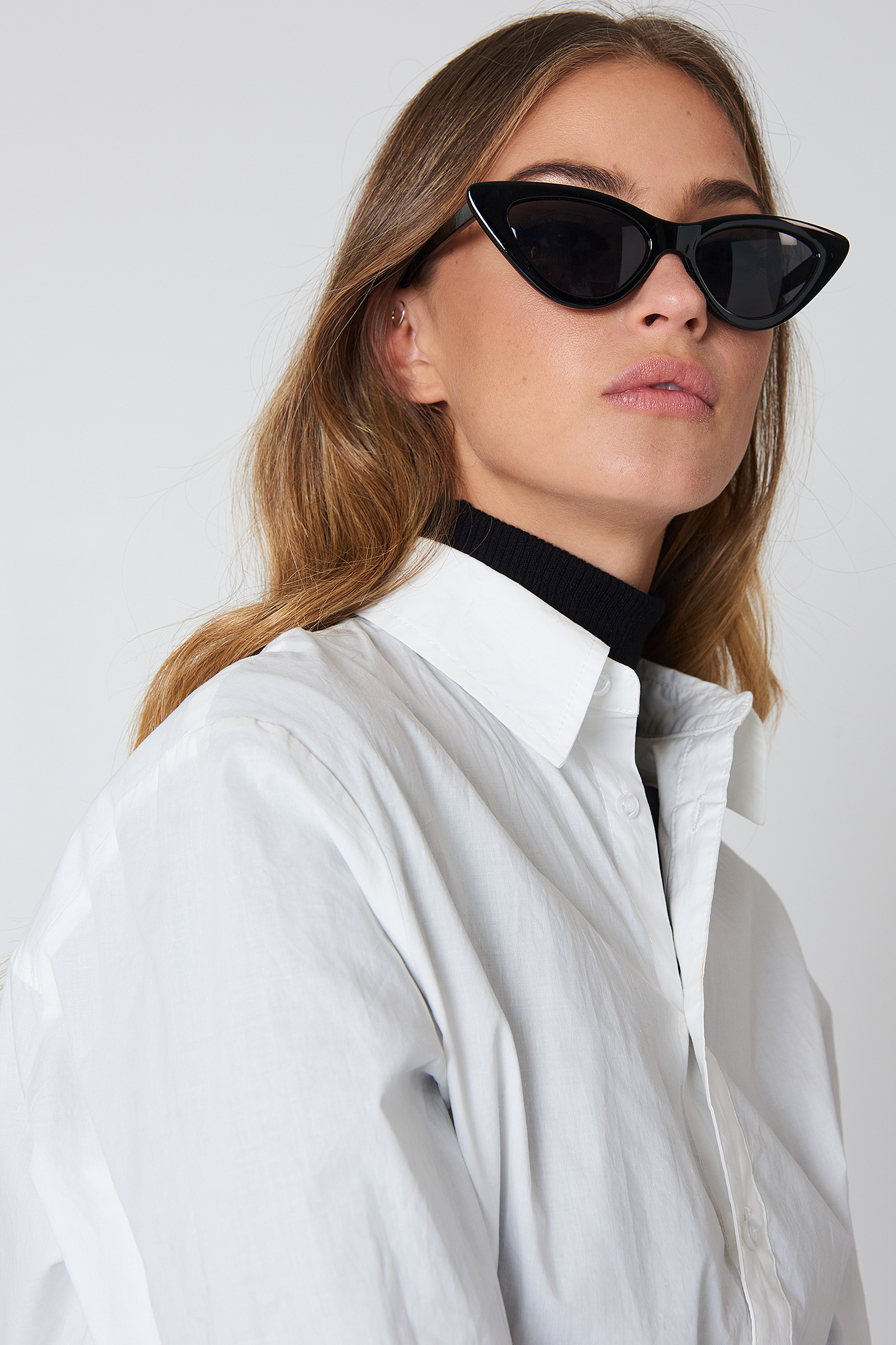 Pointy Cat Eye Sunglasses Black