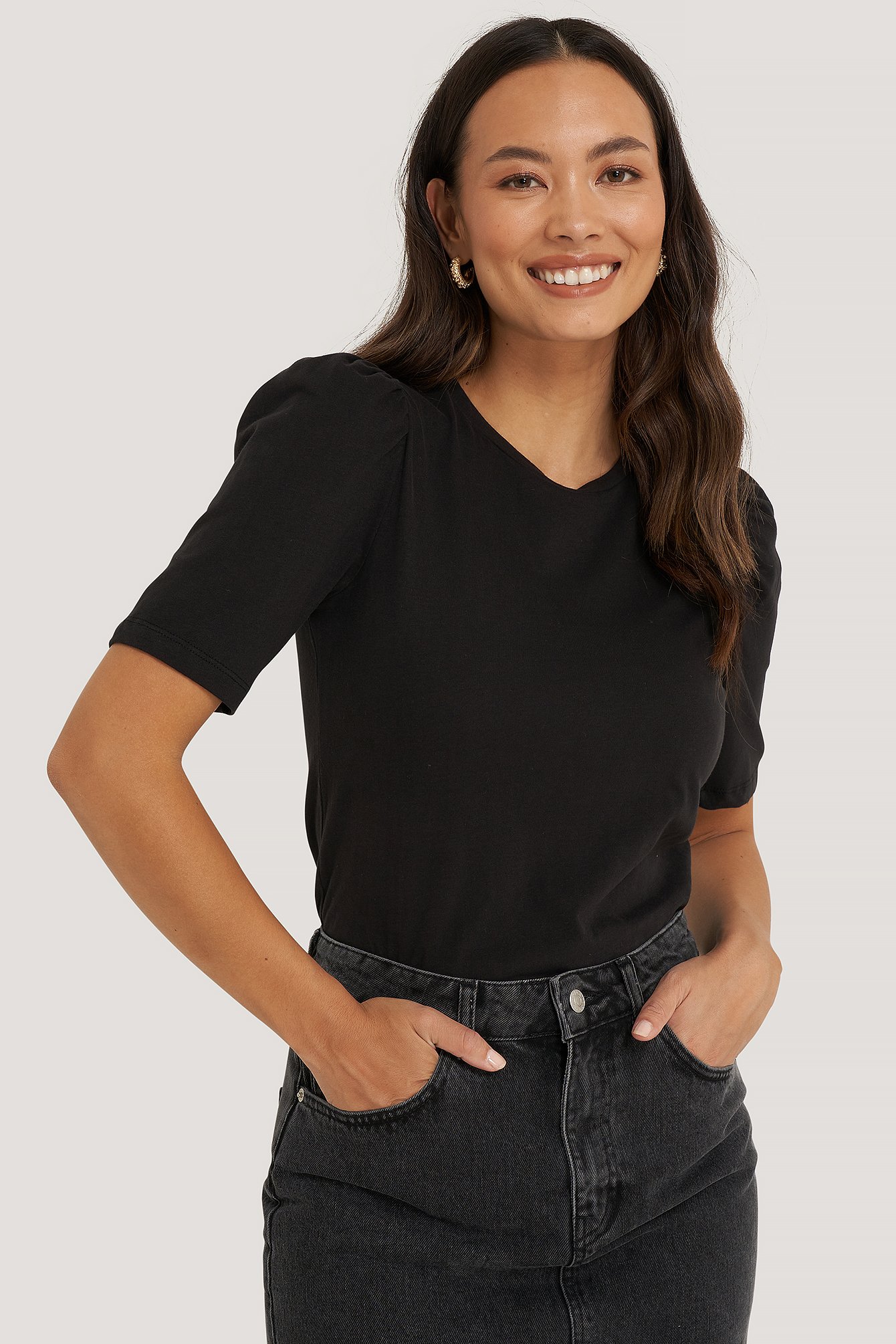 Black Ekologiczny bawełniany T-shirt z bufiastymi rękawami