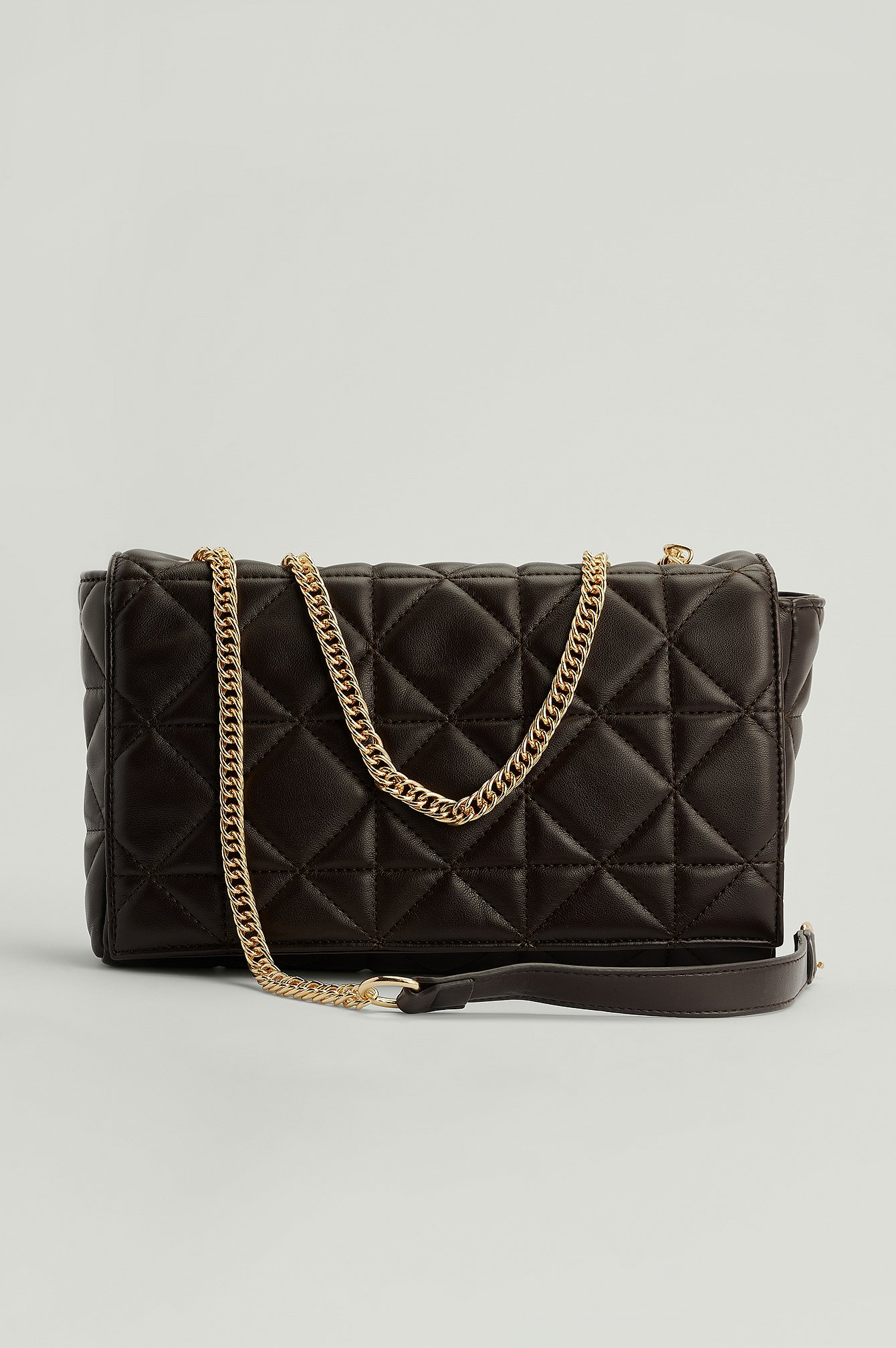 quilted chain handbag
