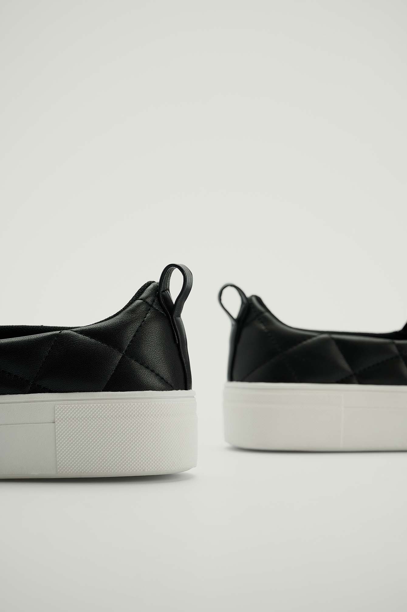 quilted sneakers black