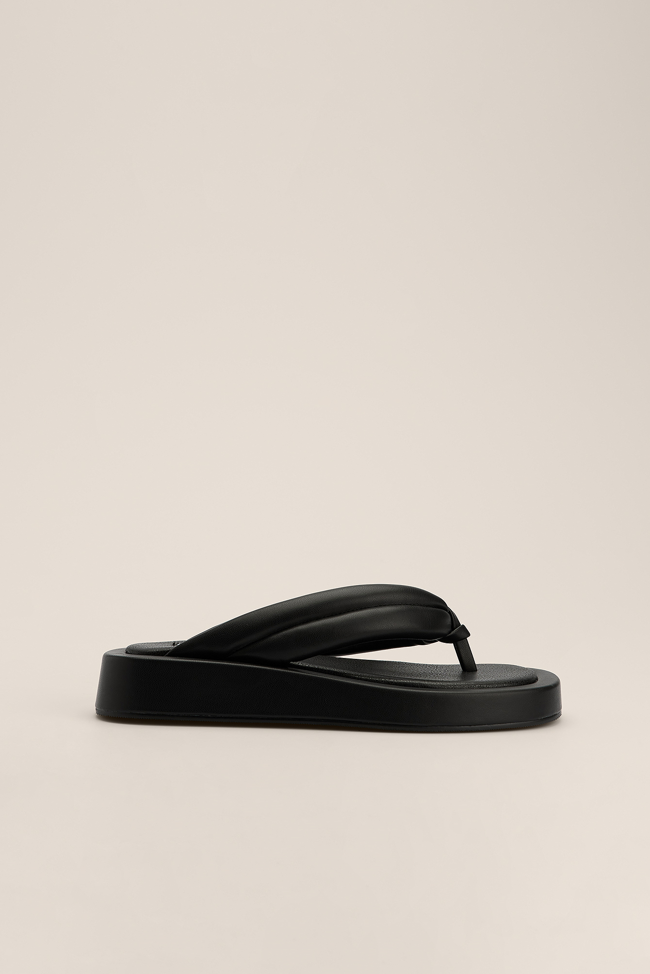 Quilted Toe Strap Sandals Black | na-kd.com