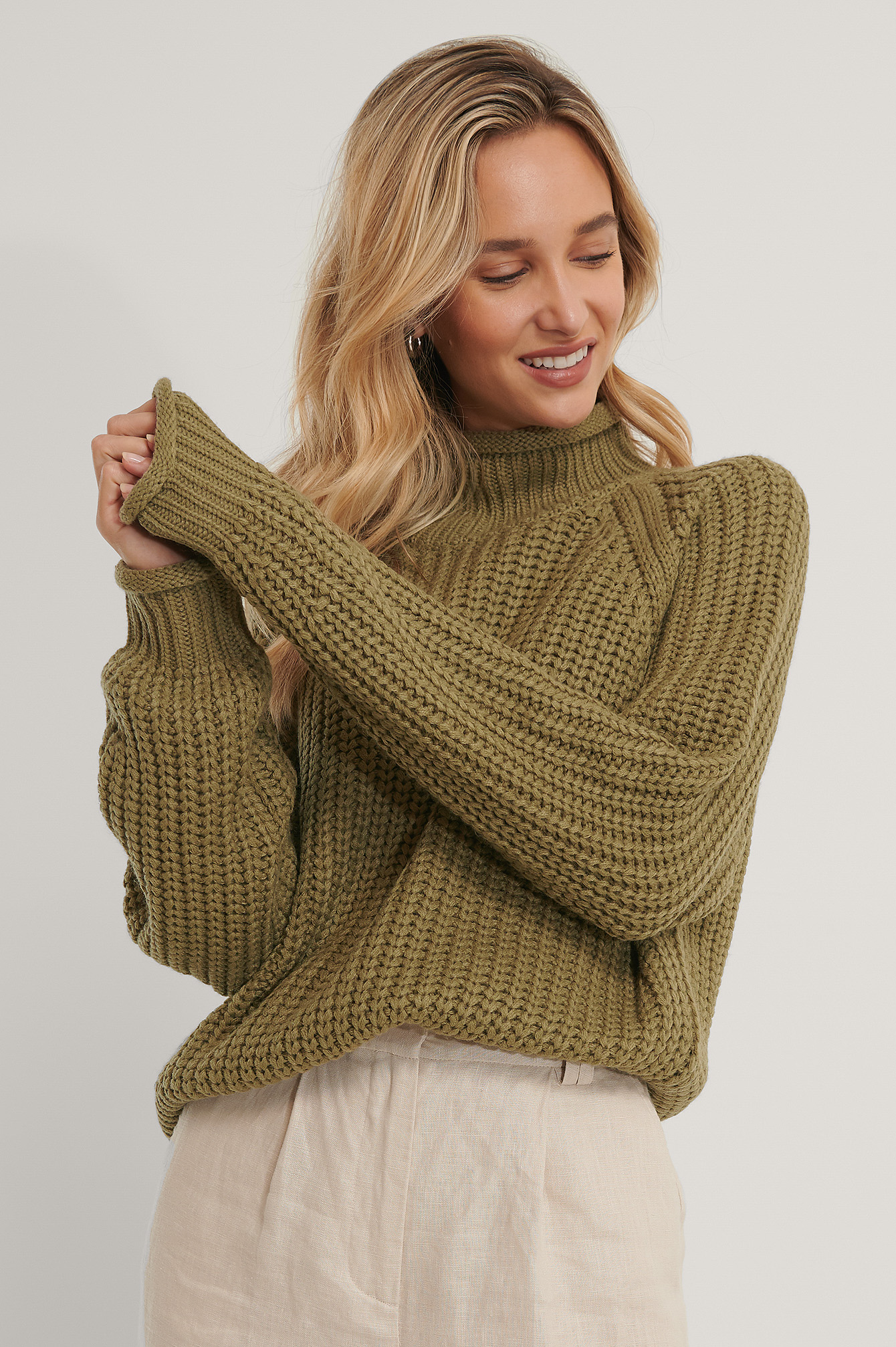 Raglan Sleeve High Neck Knitted Sweater Green