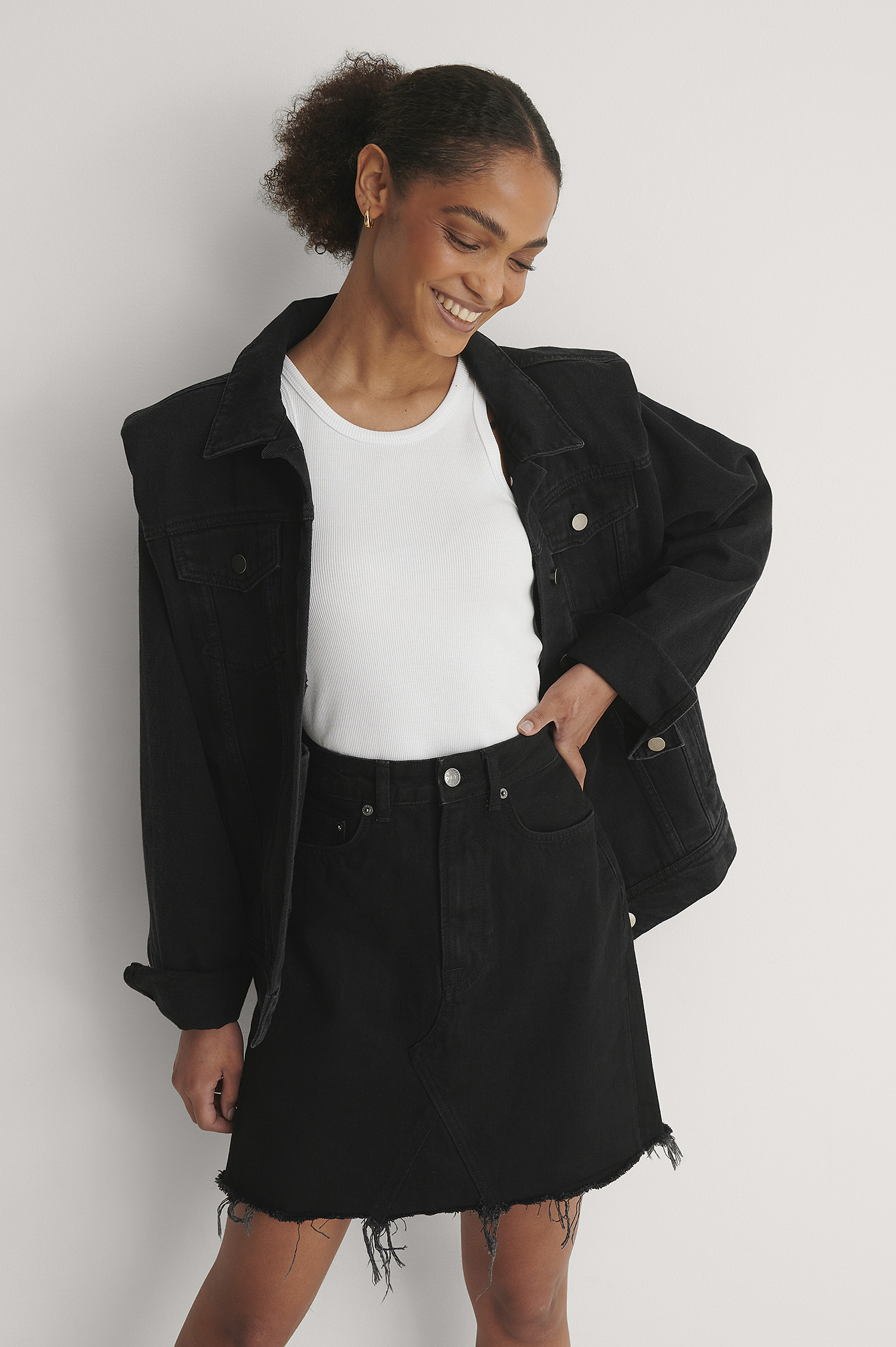 Raw Hem Mini Denim Skirt Black | na-kd.com