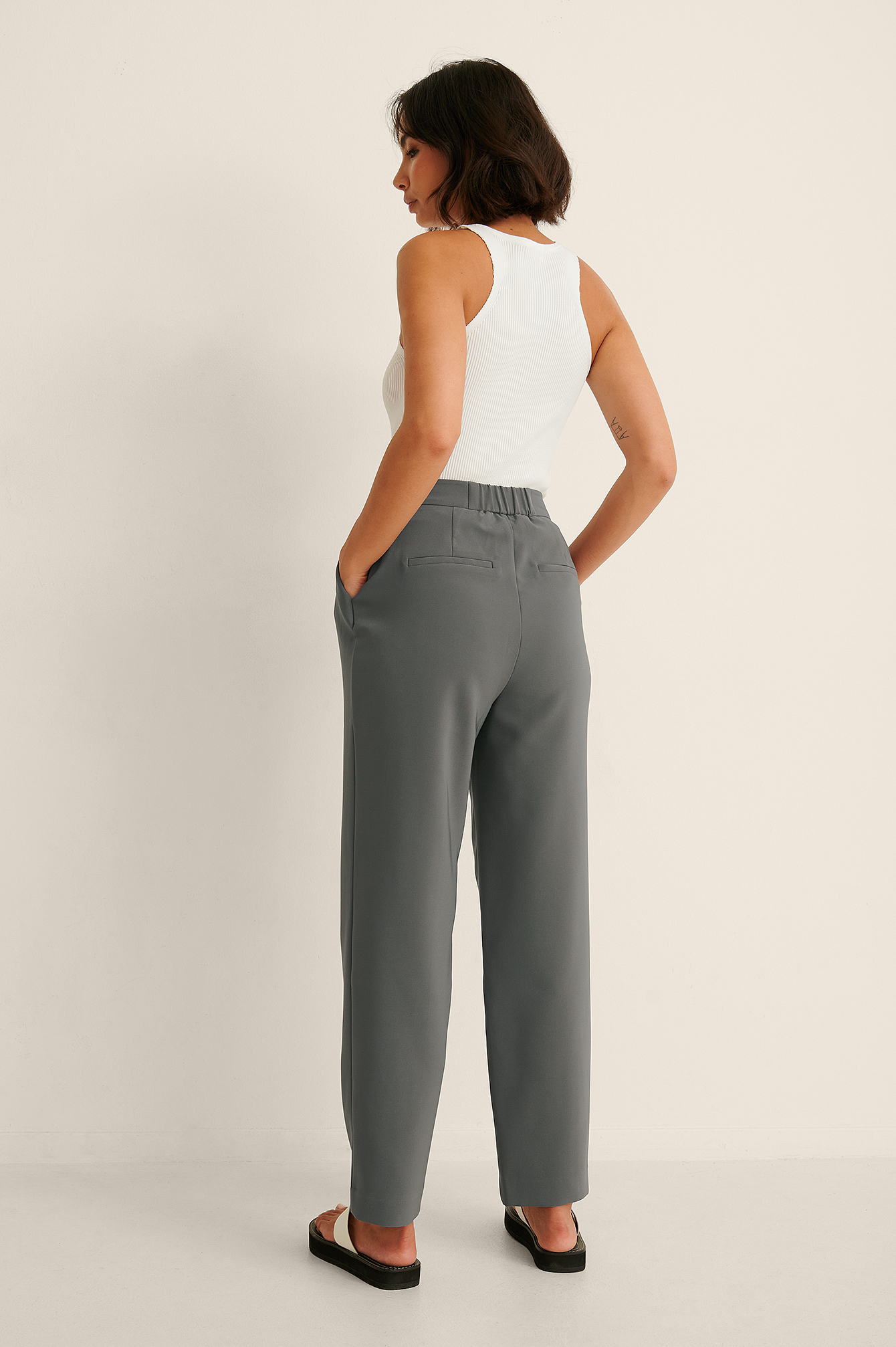 Darted Elastic Waist Pants Grey | na-kd.com