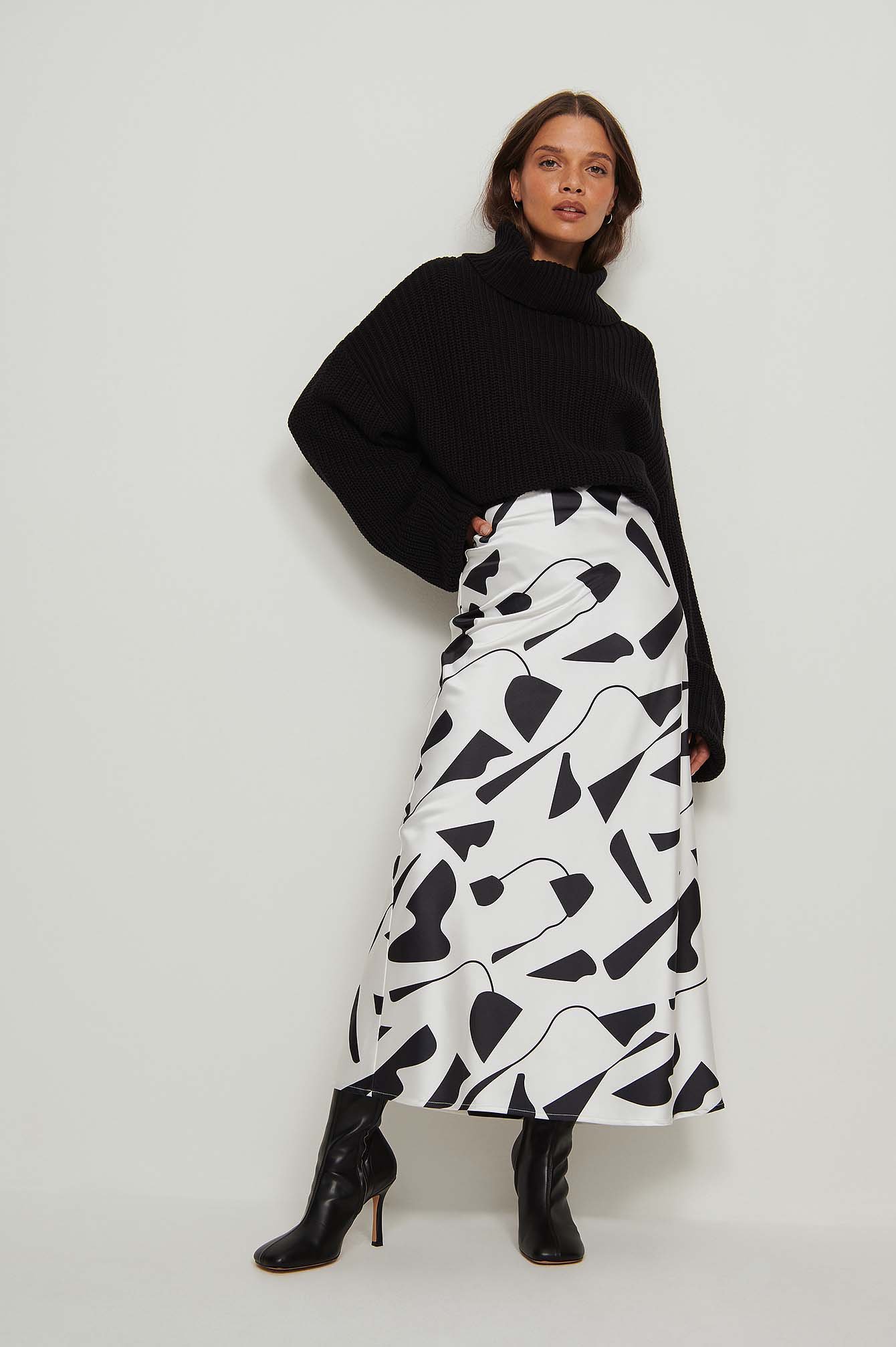 Black/White Print Recycled Satin Midi Skirt