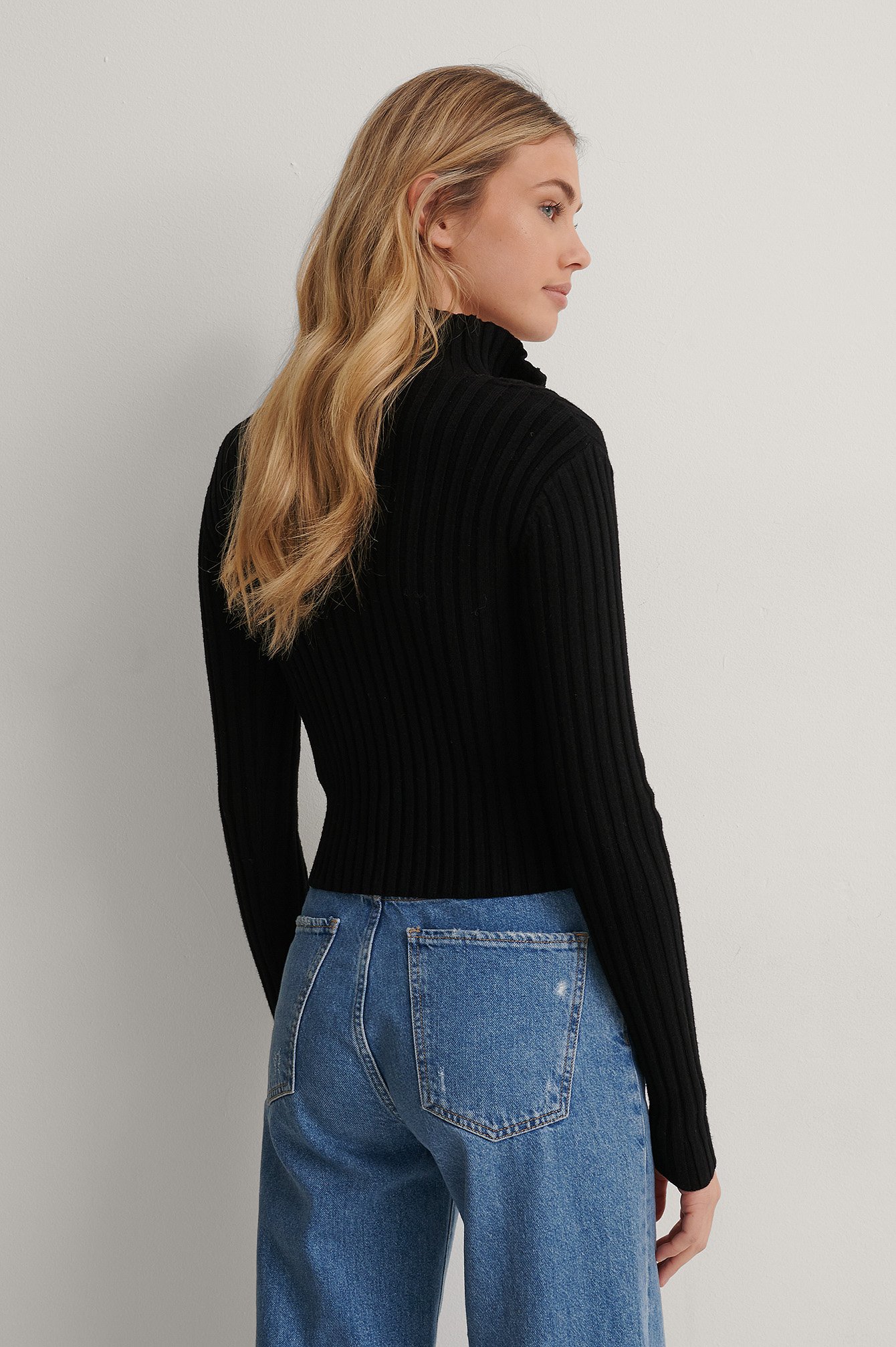 Black Ribbed High Neck Zipped Knitted Sweater