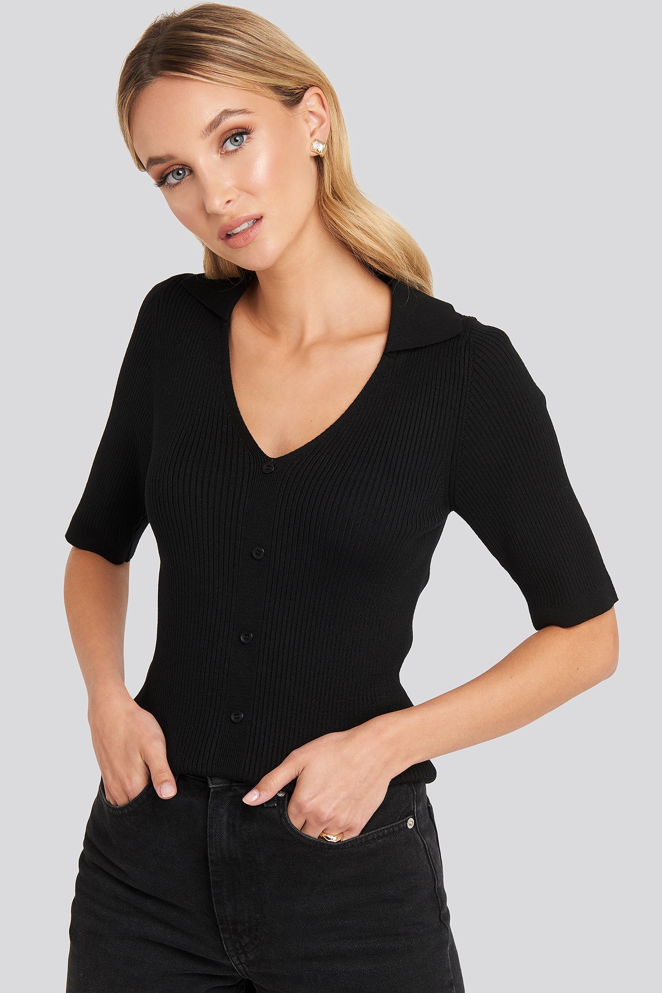 Black Ribbed Knitted Buttoned Top