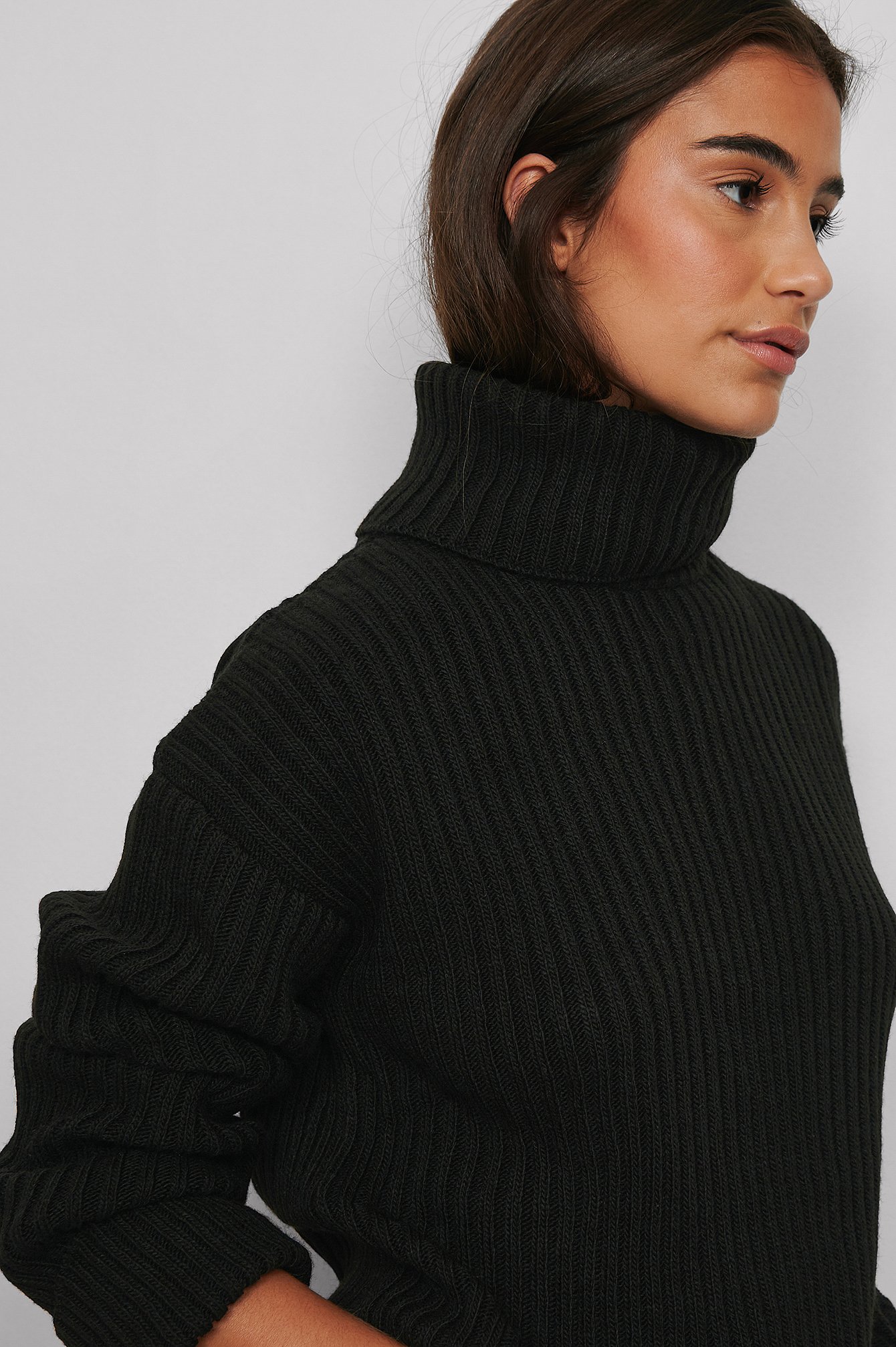 Ribbed Knitted Turtleneck Side Slit Sweater Black