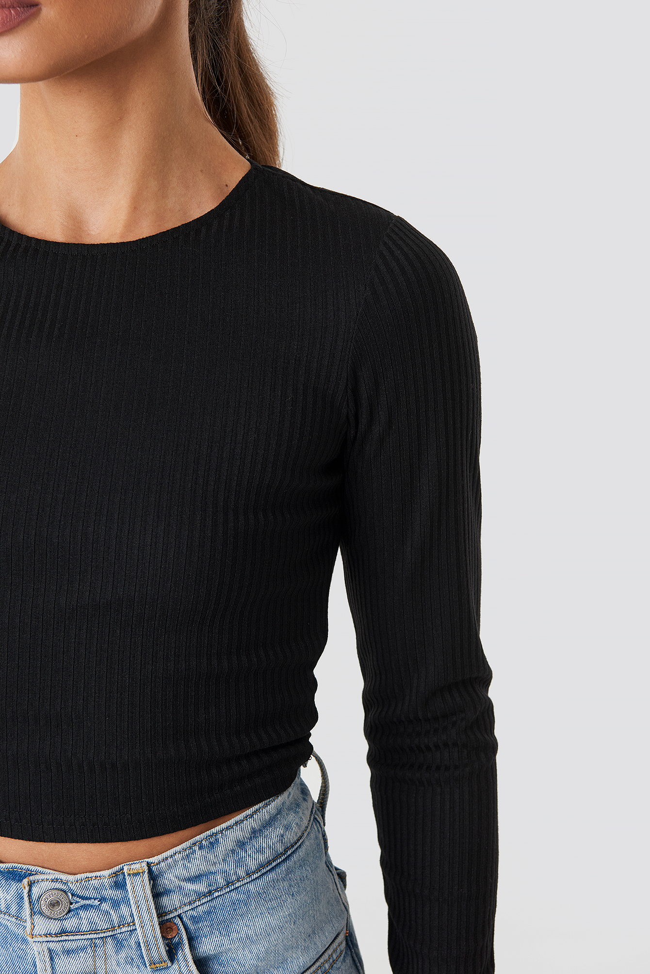 Ribbed Long Sleeve Top Zwart | na-kd.com