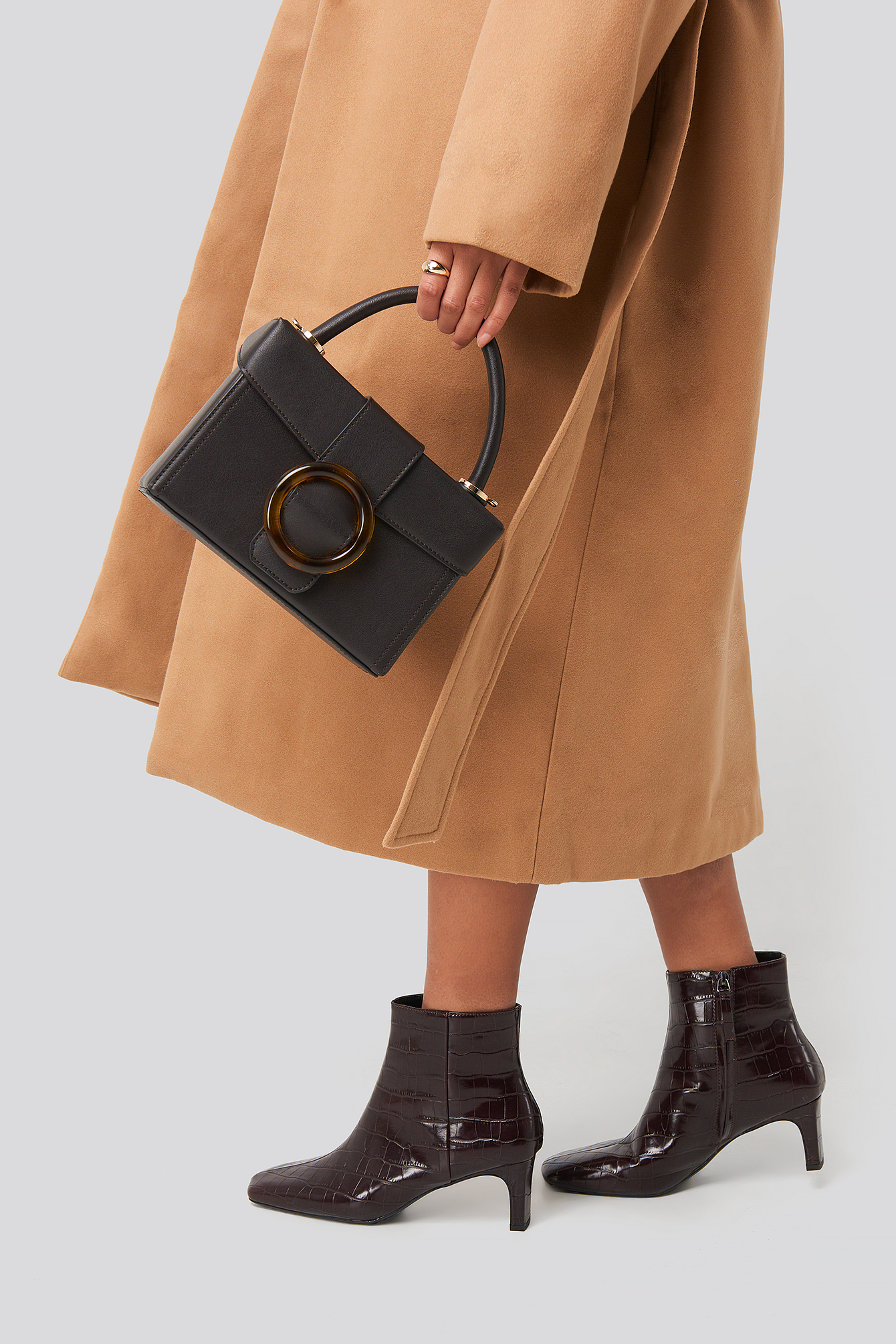 Round Buckle Box Bag Espresso