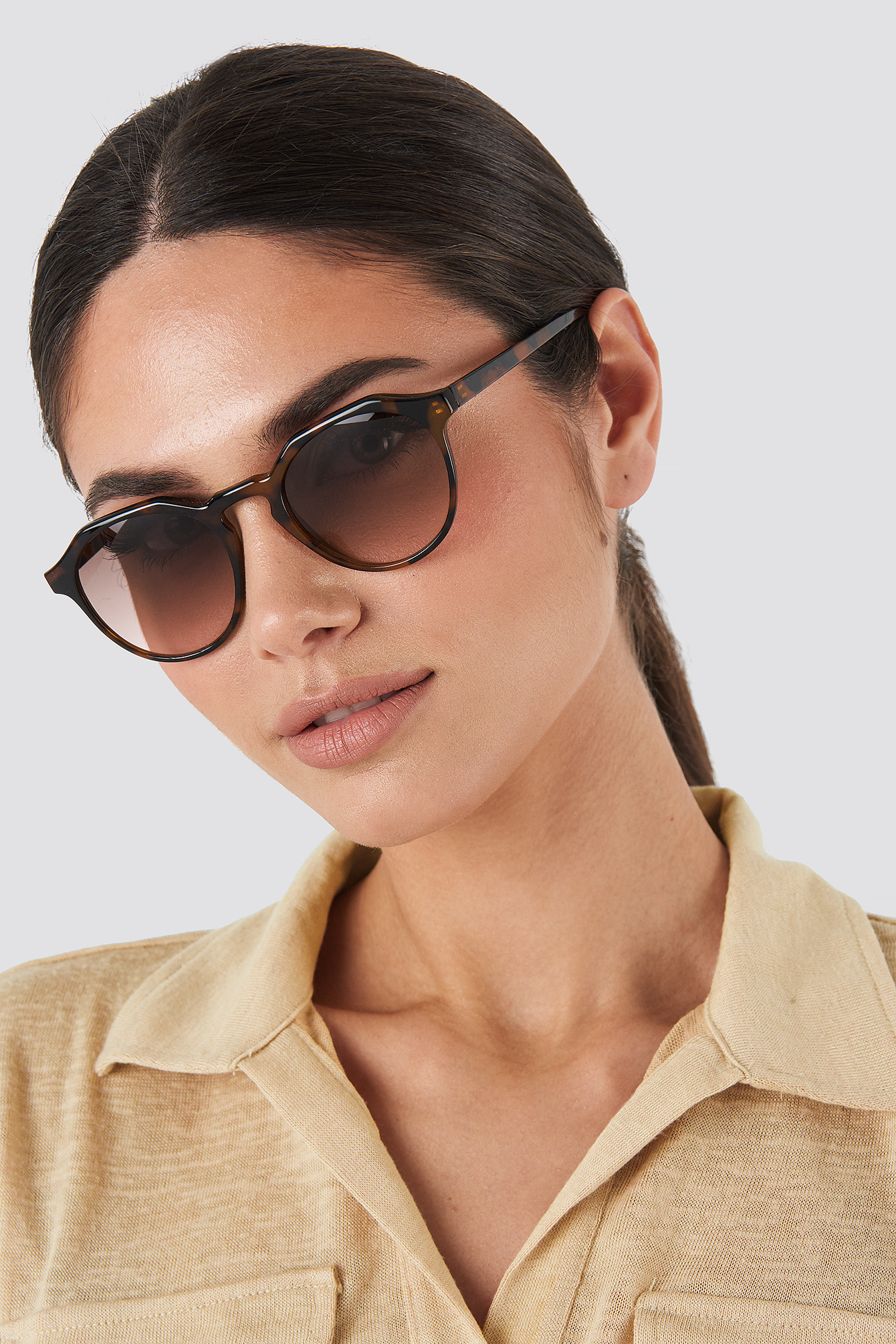 Round Edged Sunglasses Bruin NAKD