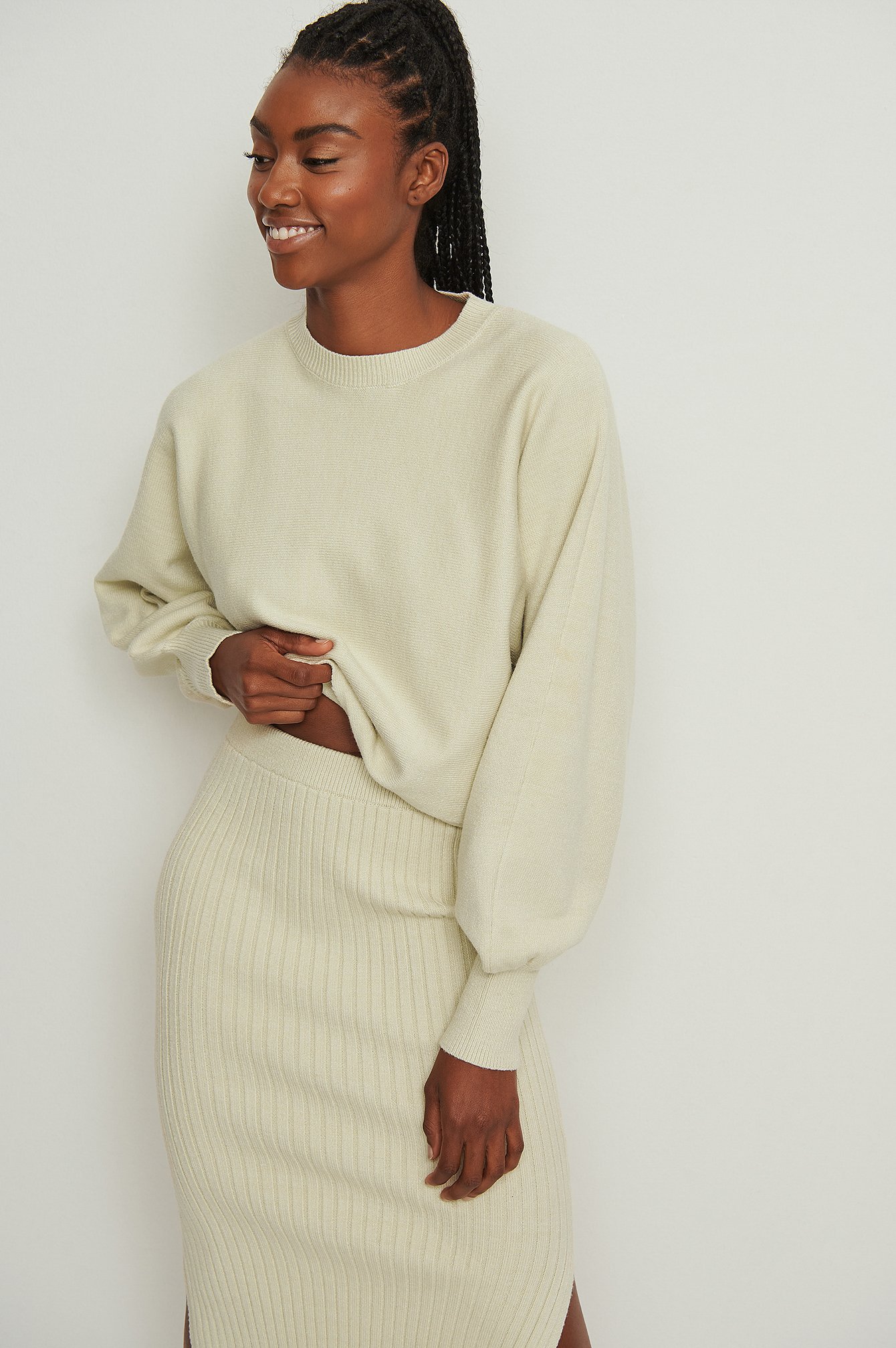 Dusty Light Green Round Neck Cropped Knitted Sweater