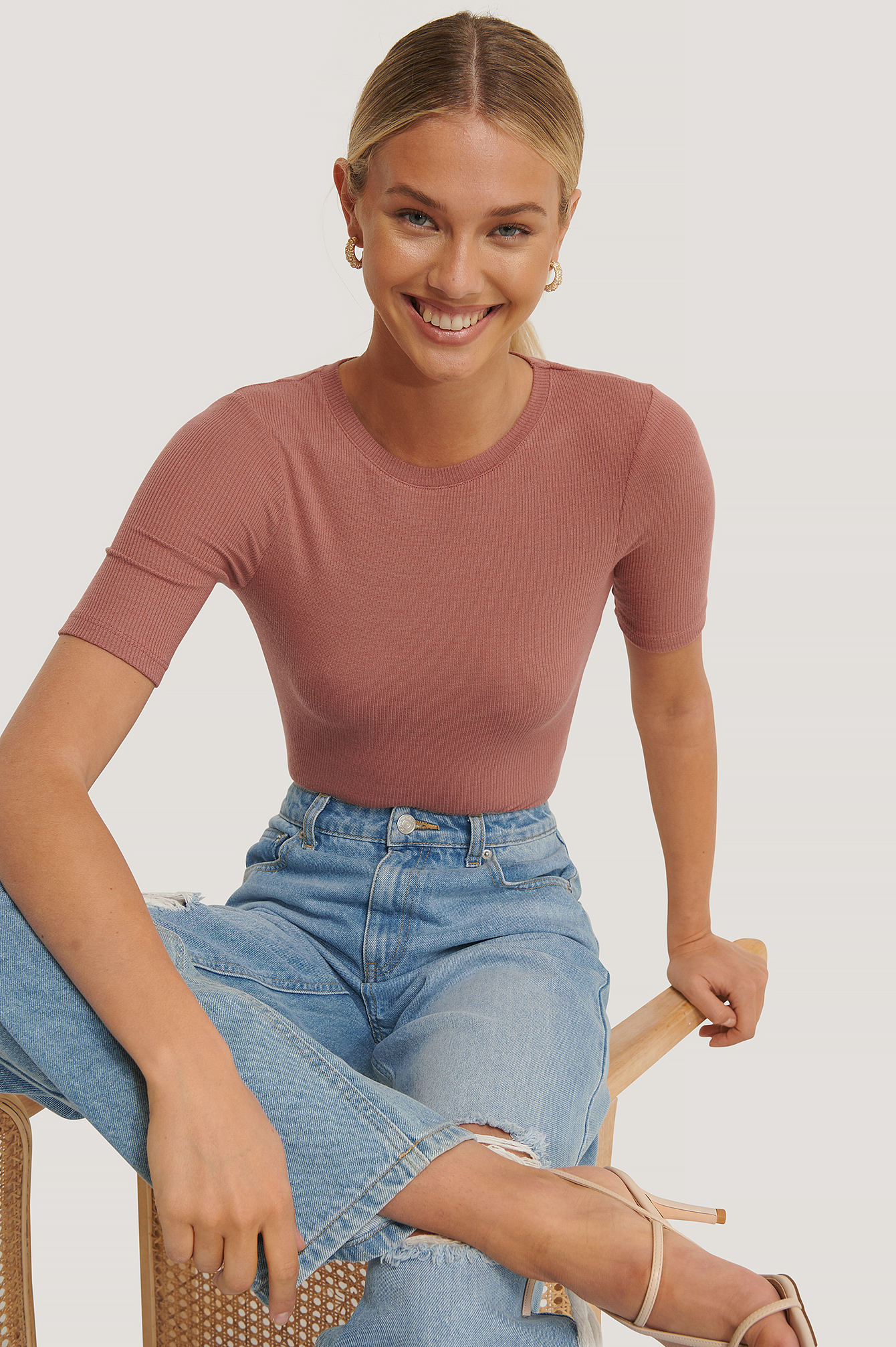 Round Neck Ribbed Top Pink