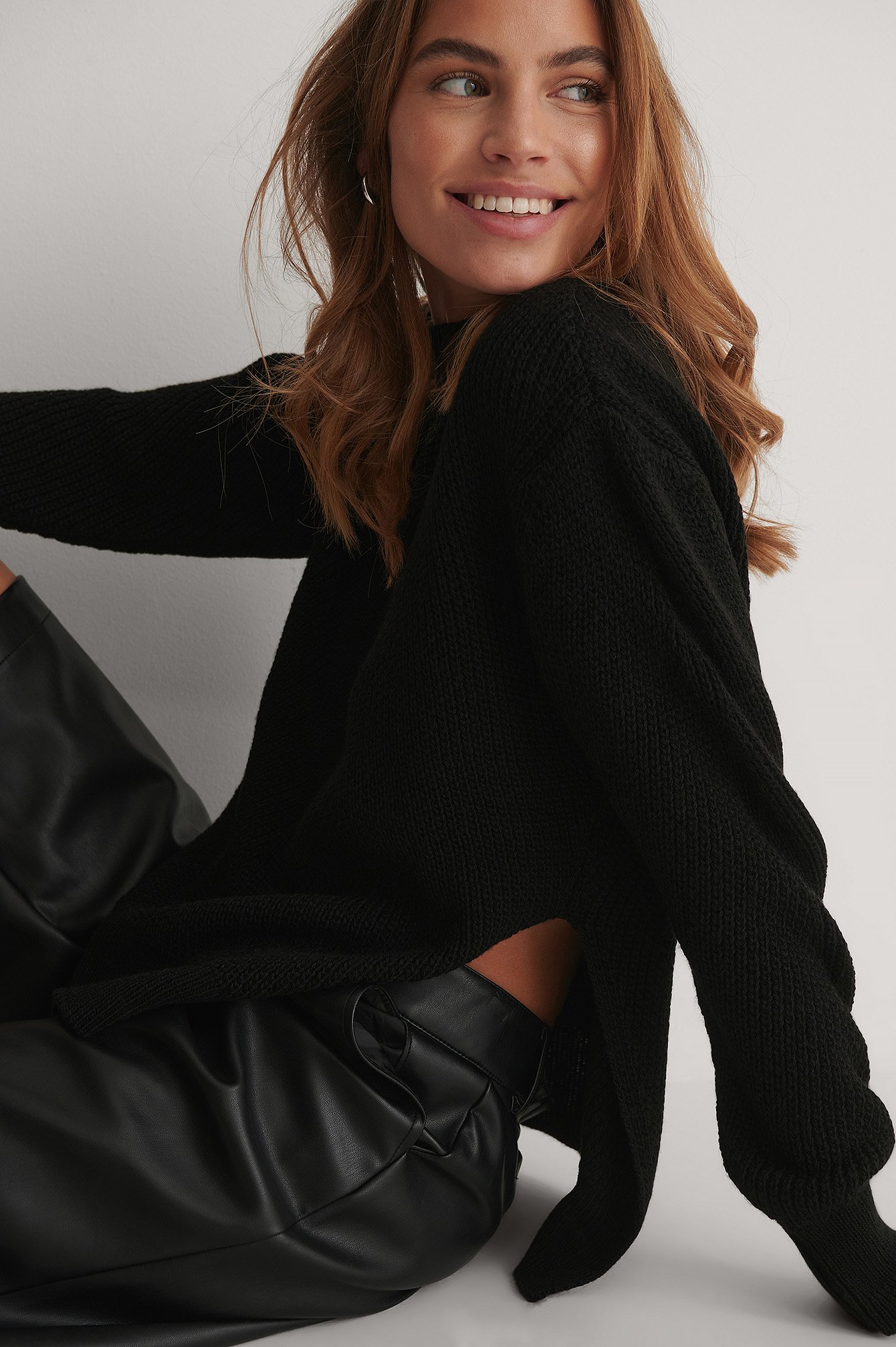 Black Round Neck Side Slit Knitted Sweater