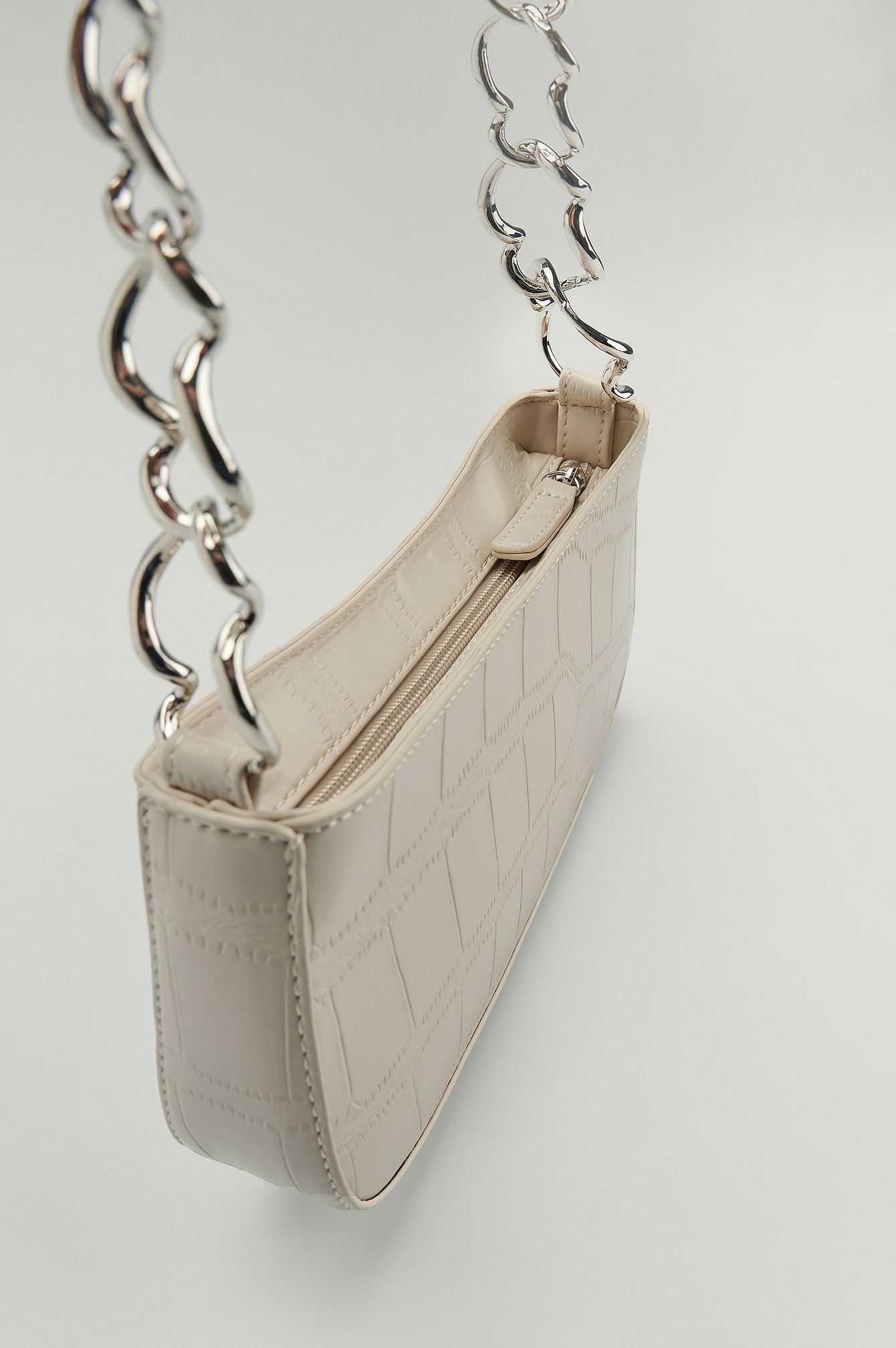 Offwhite Rounded Chain Shoulder Bag