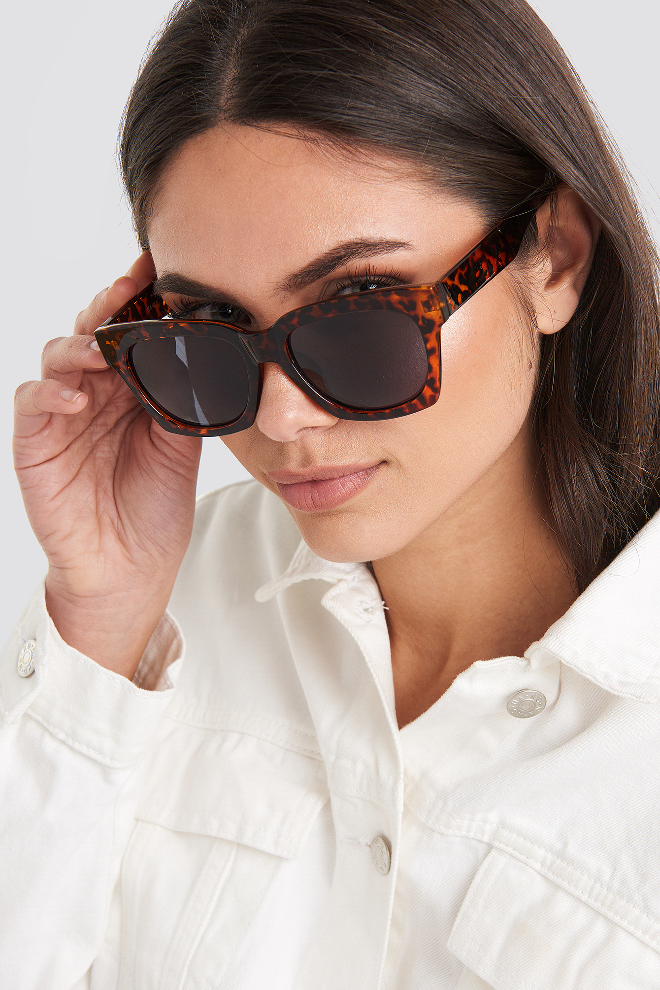 Rounded Squared Sunglasses Tortoise