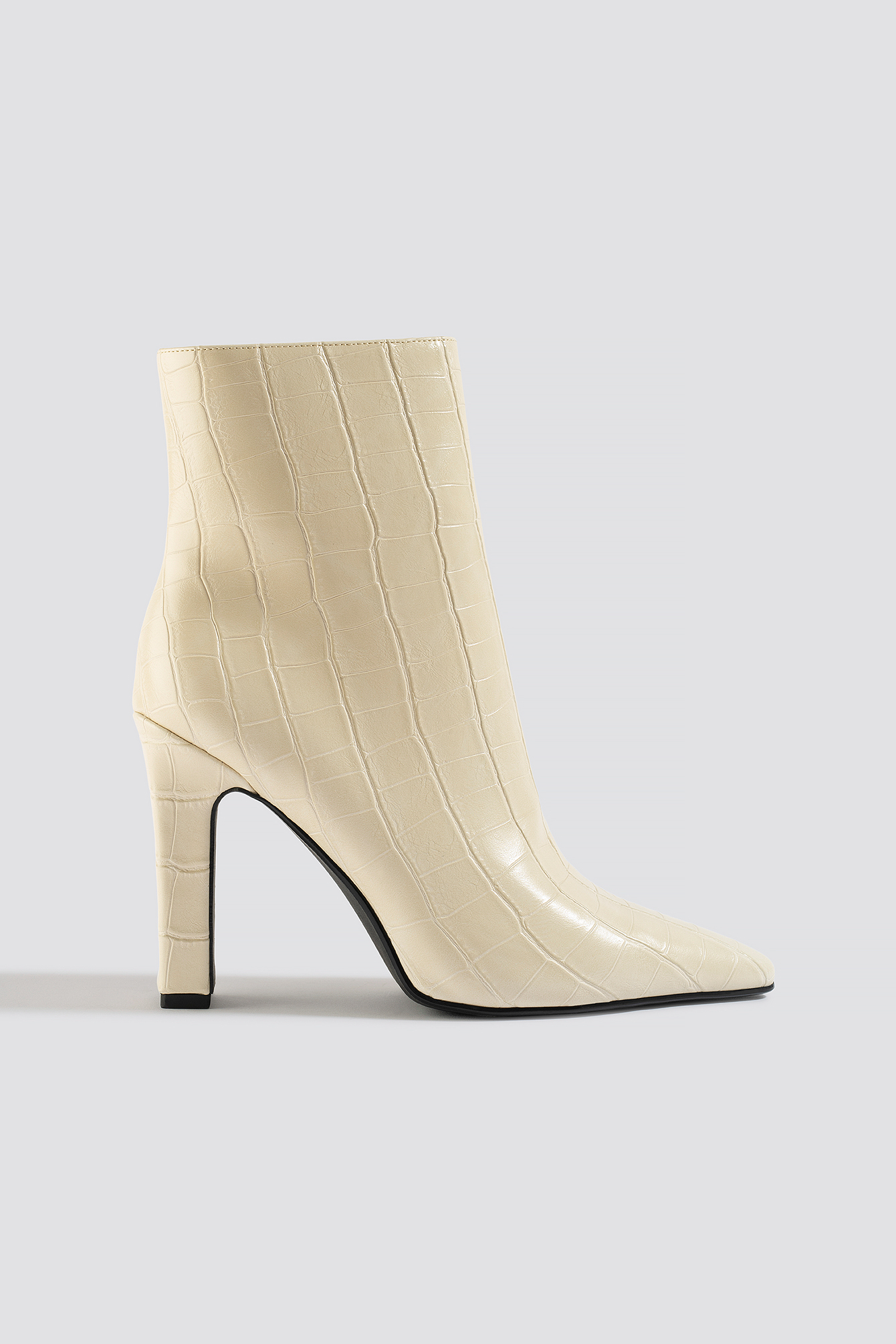 Rounded Toe Boots Offwhite Croco