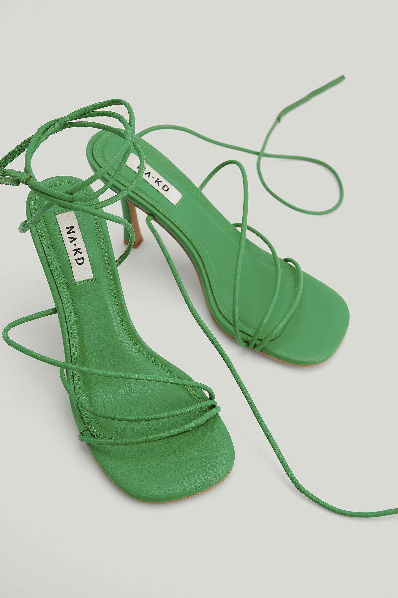 Højhælede sko rund tå strop Grøn | NA-KD