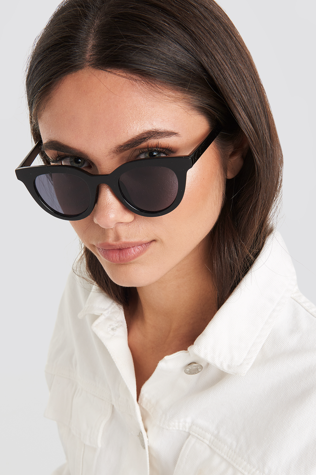 Rounded Top Edge Sunglasses Black