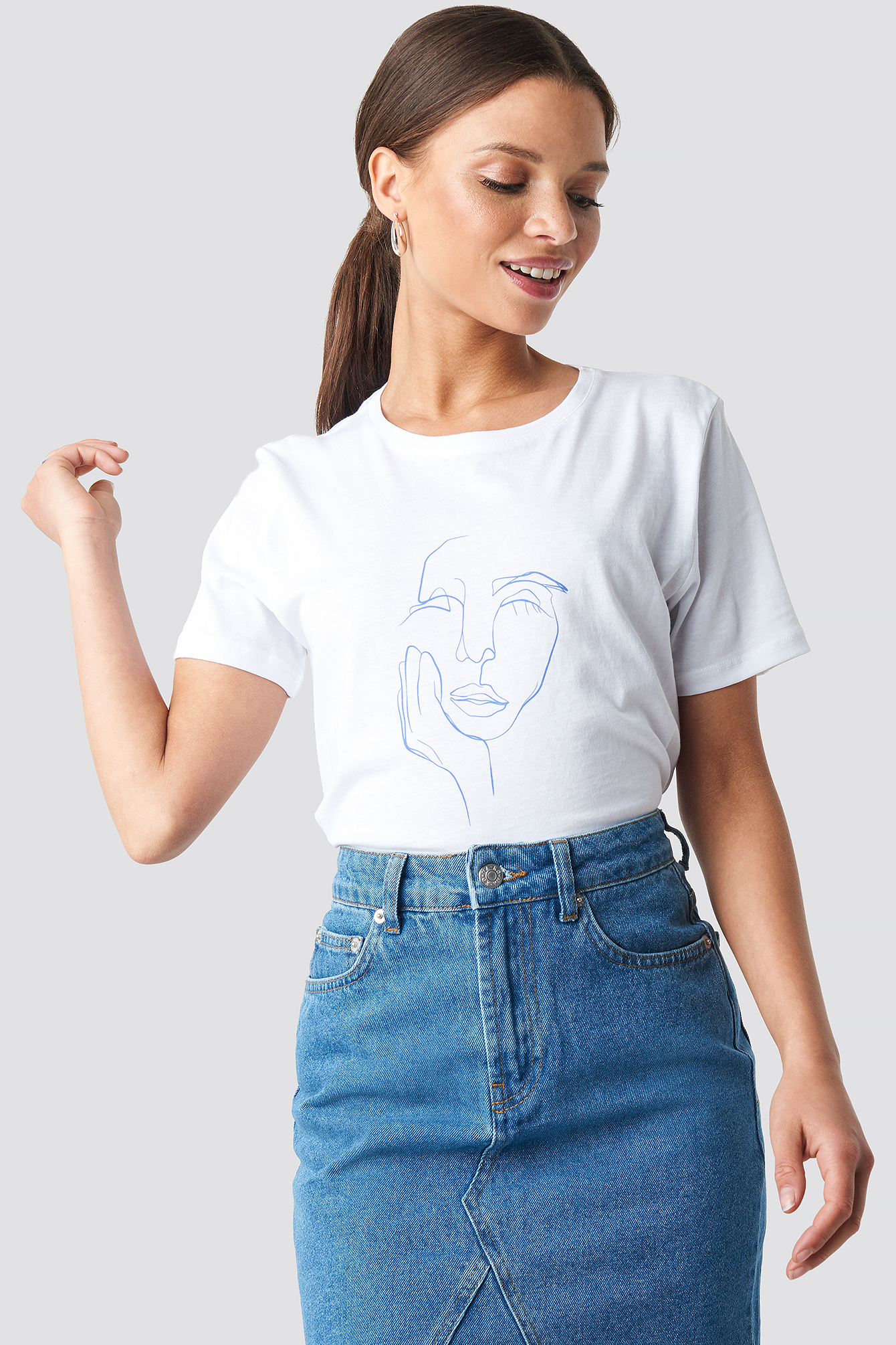 Sculpture Face Printed Tee White