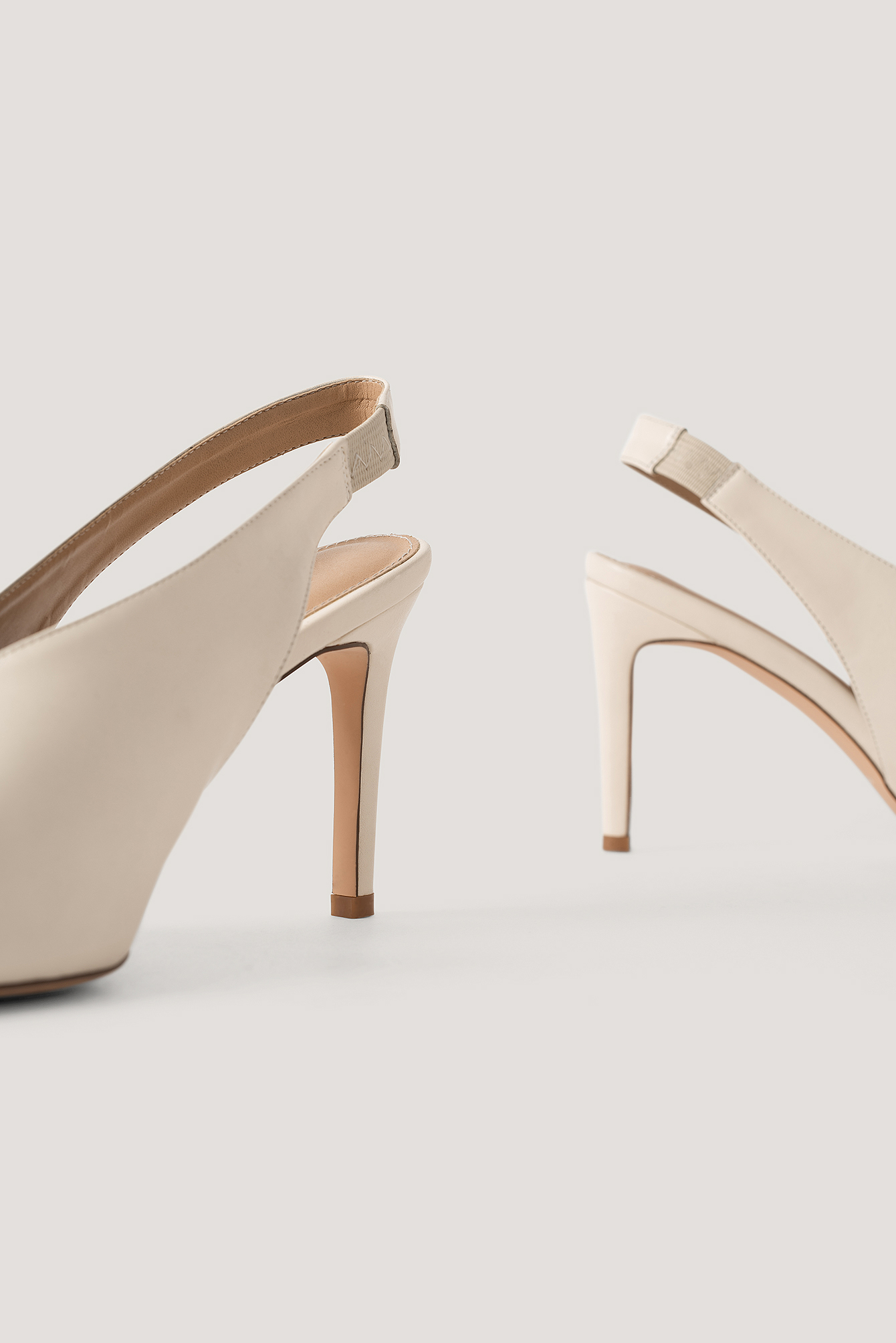 Seam Detailed Slingback Pumps Beige | na-kd.com