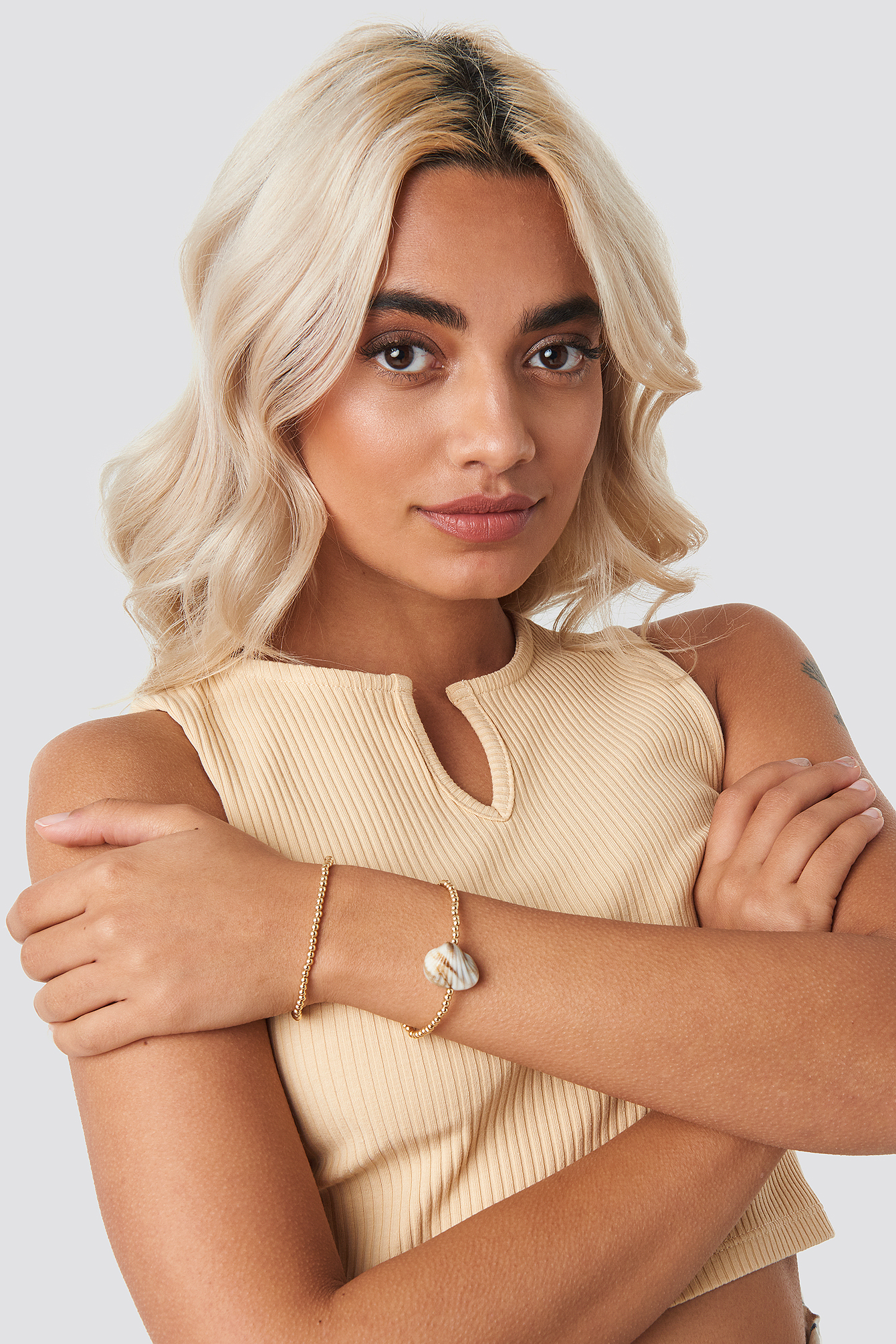 Shell Detailed Double Bracelets Gold