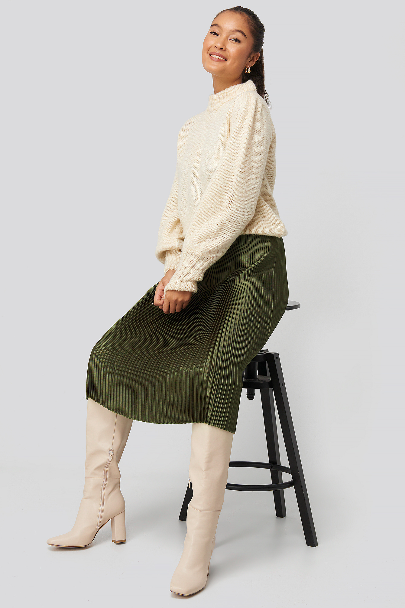Shiny Pleated Skirt Forest Green
