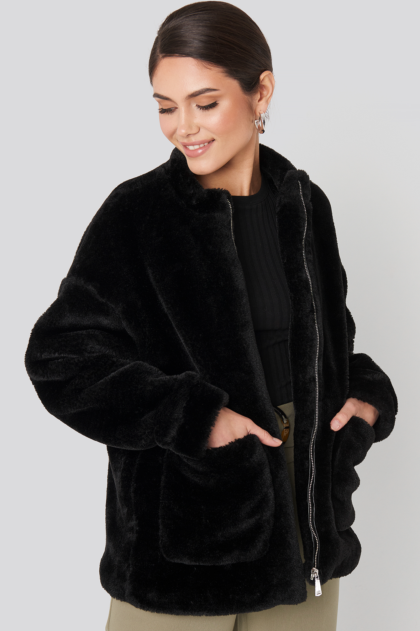 Short Front Pocket Faux Fur Jacket Black