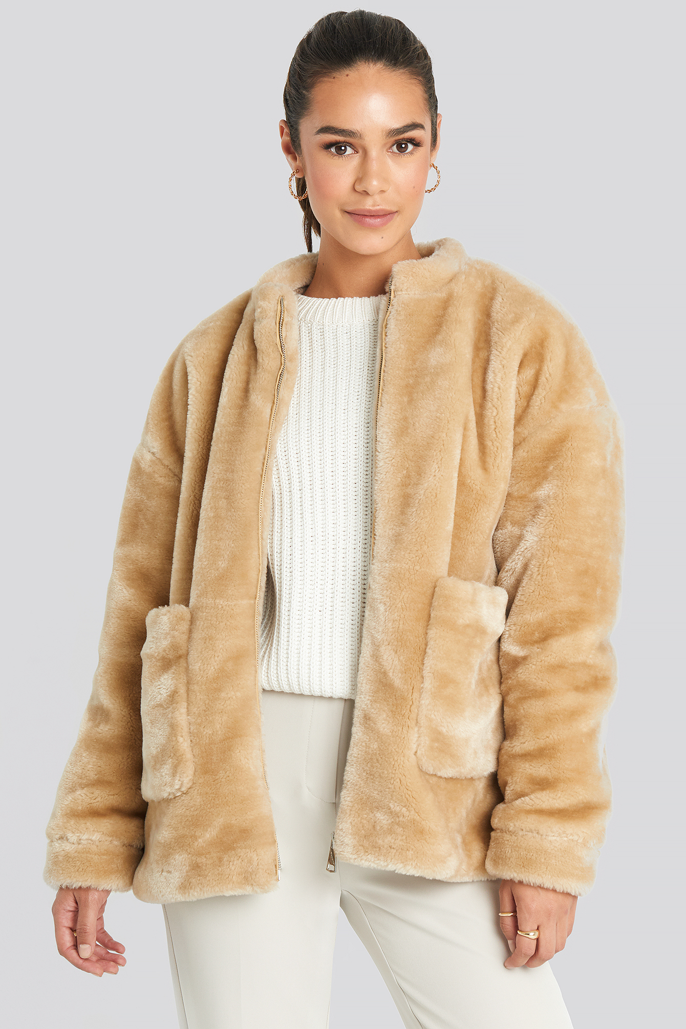 Short Front Pocket Faux Fur Jacket Beige
