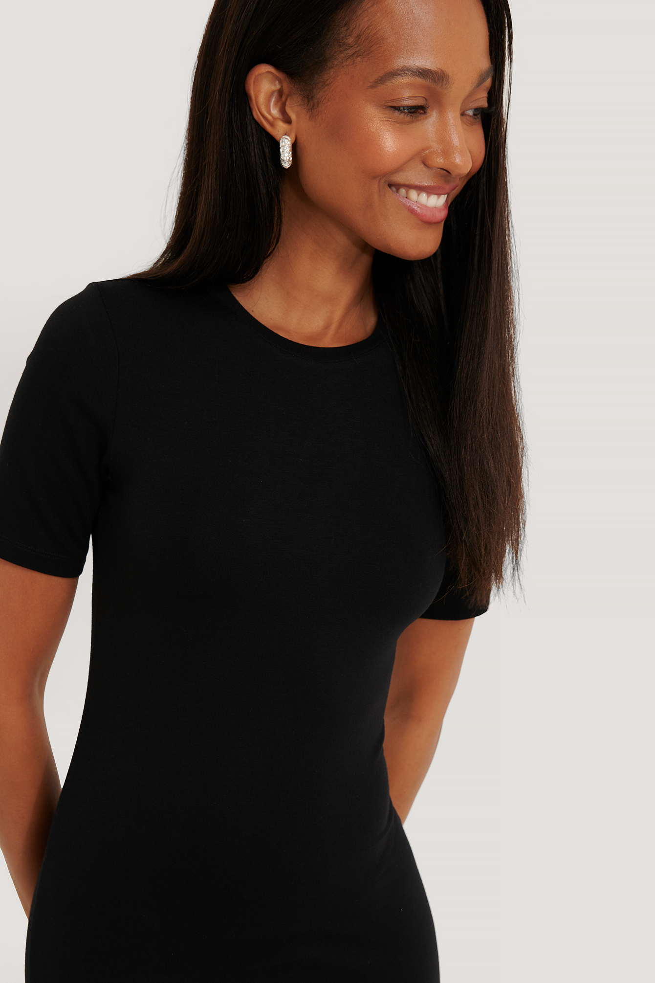 black short sleeve dress