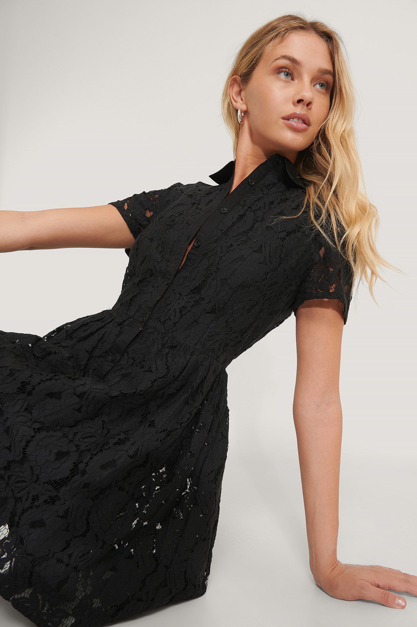 Short Sleeve Lace Mini Dress Black | na 