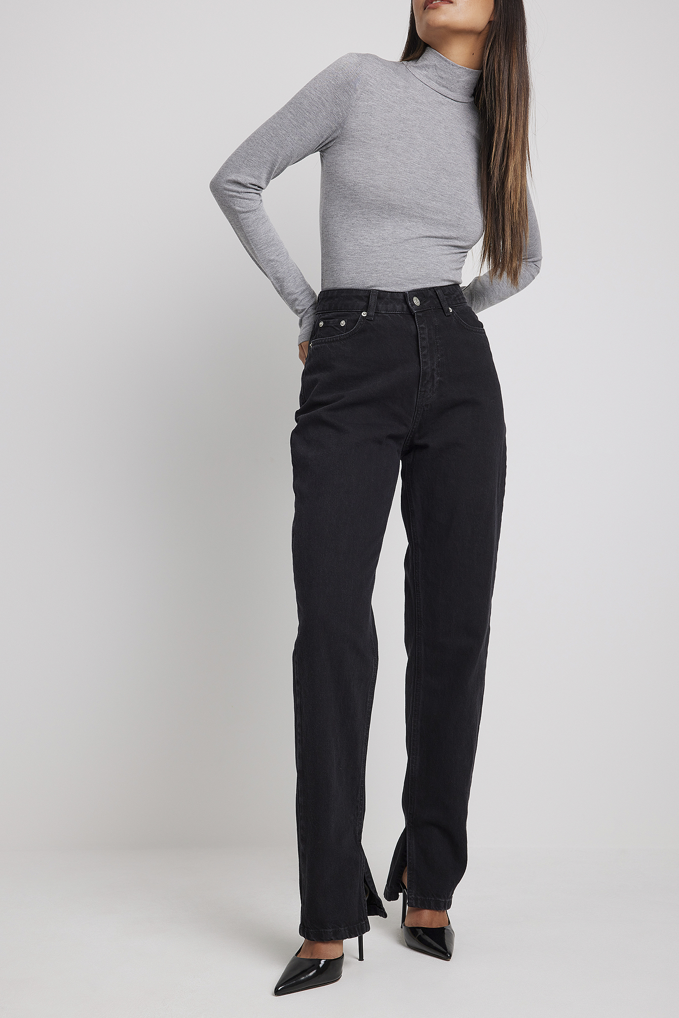 Damen Bekleidung Jeans Jeans mit gerader Passform NA-KD Trend Strickpullover mit Rollkragen und Farbblöcken in Schwarz 