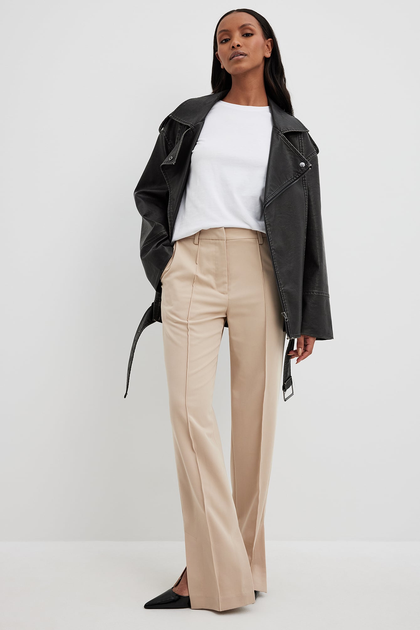 Side slit tailored pants