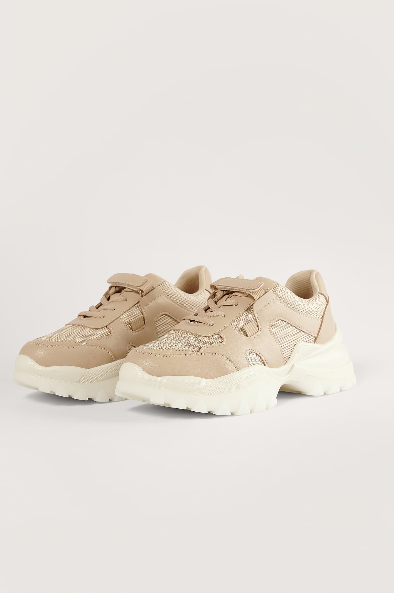 Scarpe Da Ginnastica Con Cinturino Sottile In Velcro Beige | na-kd.com