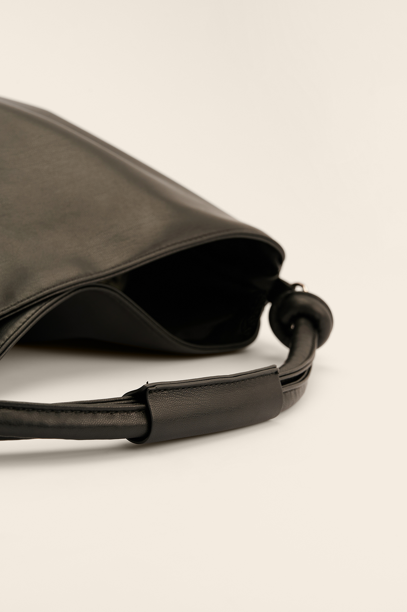 Slouchy Knot Strap Bag Black